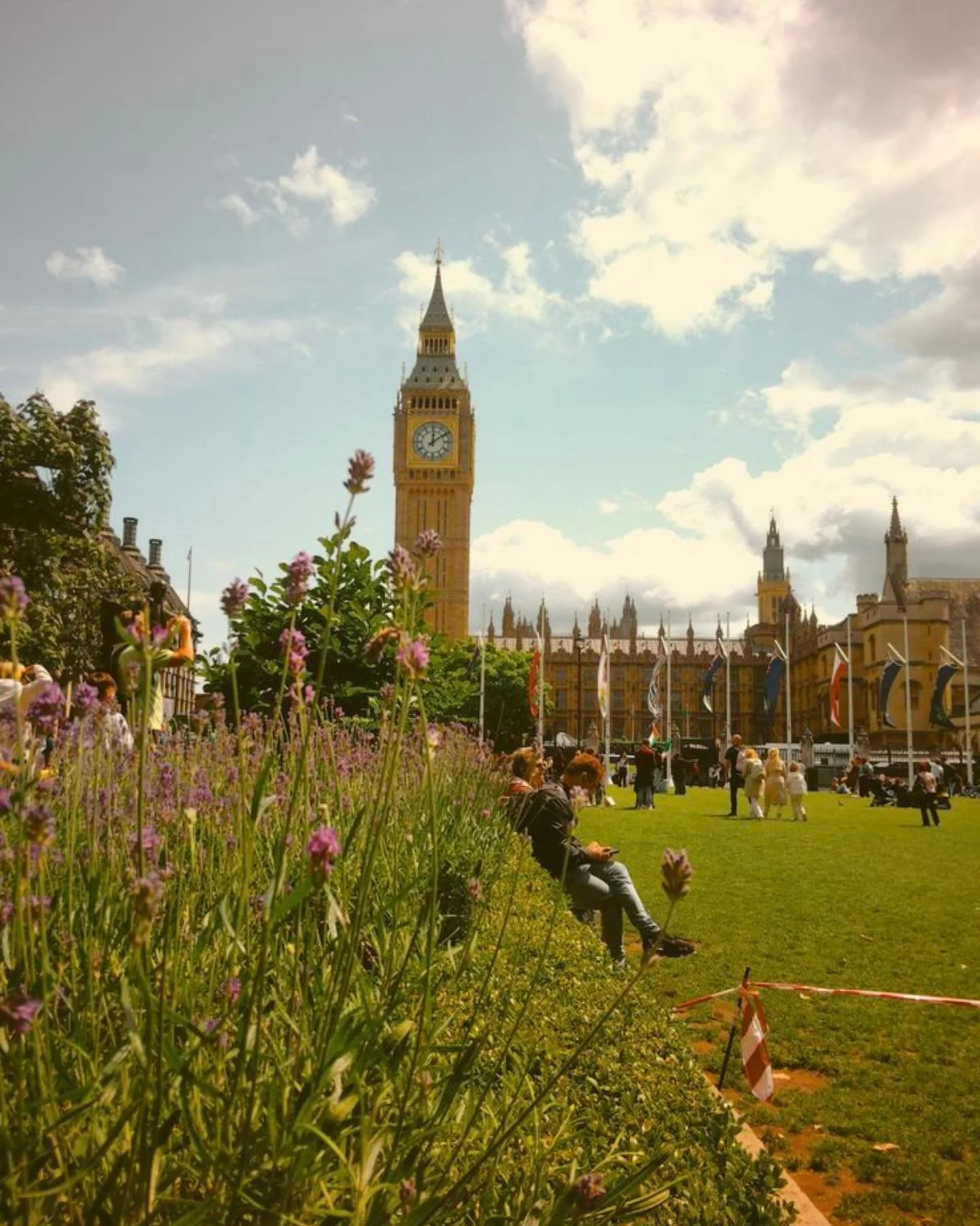 Social season, London style🩷

Built around the London classics &mdash; with a few doors opened along the way. Here&rsquo;s the social season itinerary:

📍 Check in &mdash; Corinthia London (@corinthialondon) | Grand lobby, great spa, and one of the