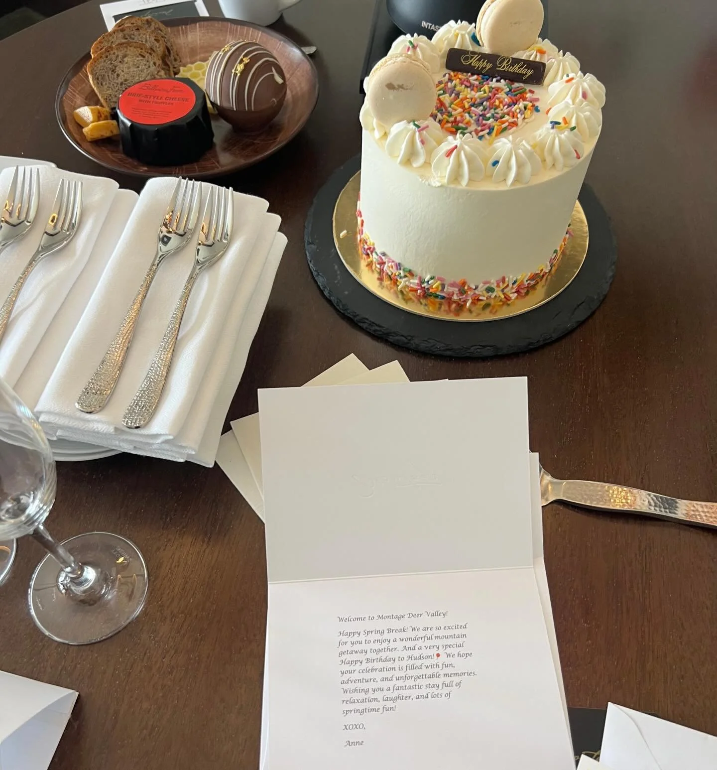 #WhereTo, @montagedeervalley ☀️

When you realize Park City isn&rsquo;t just for ski season&hellip;

📍 Montage Deer Valley (@montagedeervalley), right now &mdash; cool mornings, sunny afternoons, that perfect throw-on-a-sweater, sit outside a little