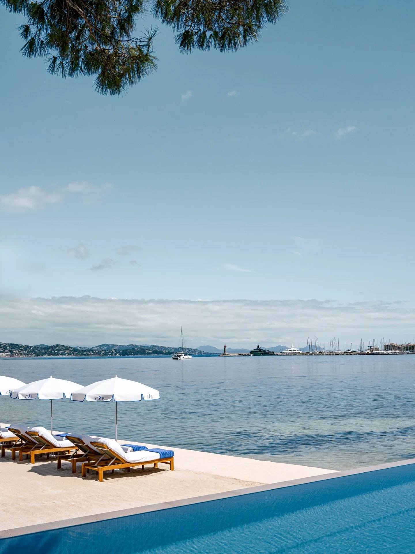 chevalblancsttropez_1764090244_3773784951578450088_2713738832.jpg