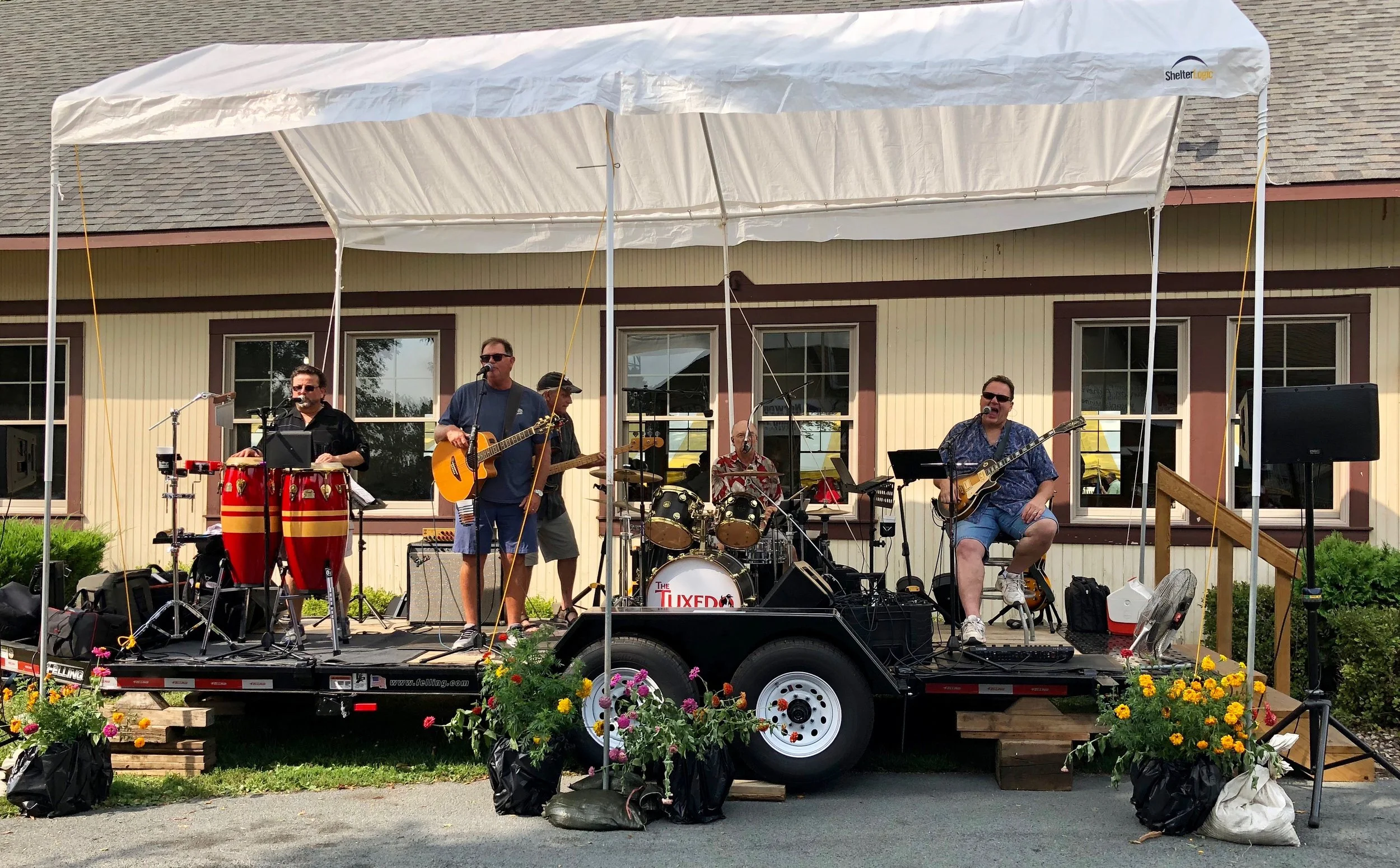 Full Band_Stiffyfest_2018.jpg
