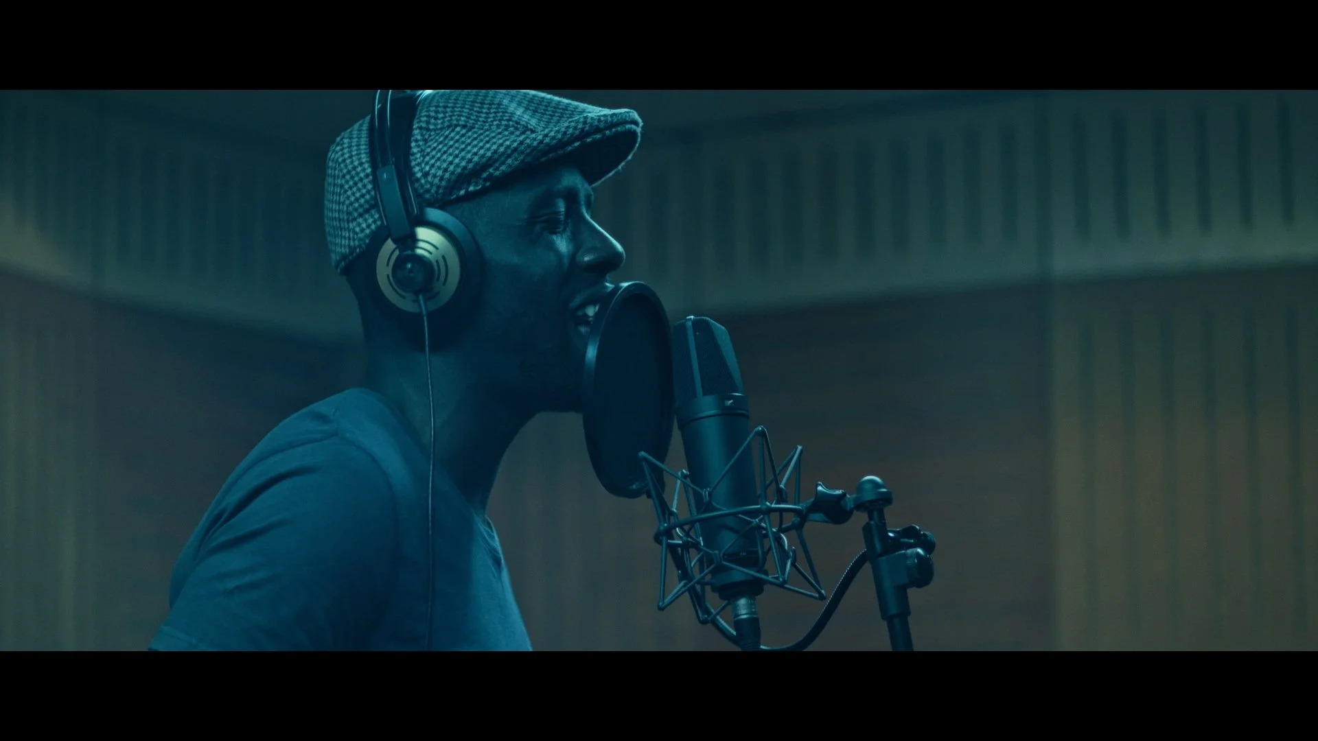 Teaser - 2 .00_00_53_23.Still012.jpg