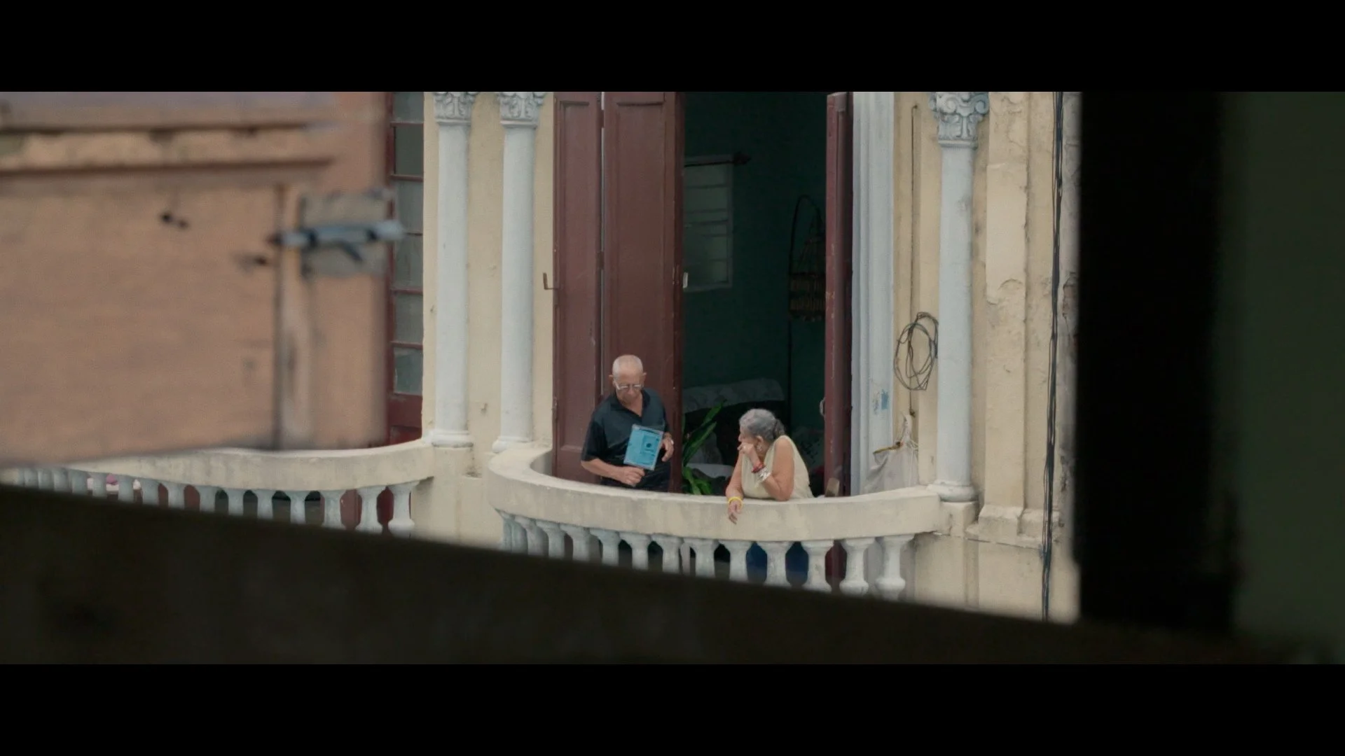 Teaser - 2 .00_00_16_04.Still004.jpg