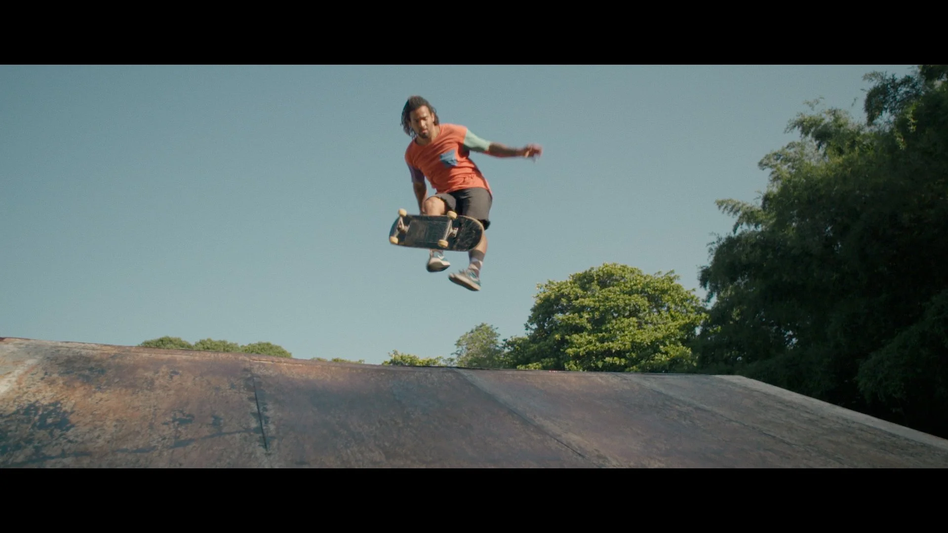 Teaser - 2 .00_01_35_21.Still018.jpg