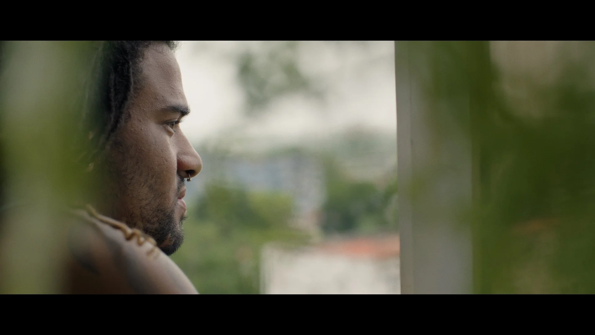 Teaser - 2 .00_01_24_09.Still014.jpg