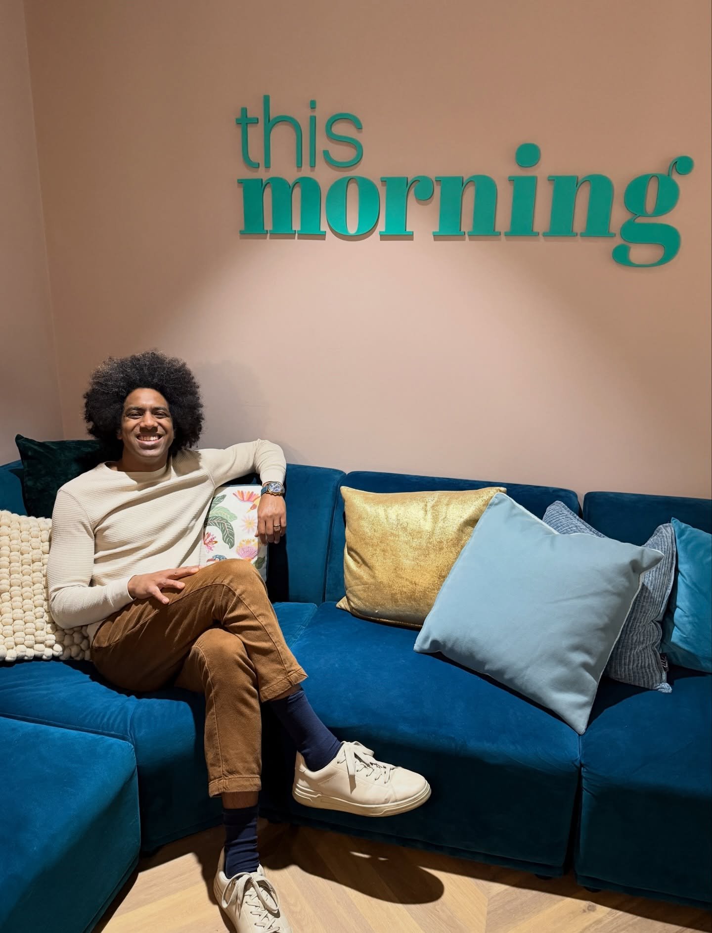 👋🏾 We can finally share that we did a thing&hellip; (again). 

🔙 After moving the @thismorning studios back in 2018, our team of presenters and presenter trainers from @aspirepresenting returned to @itv last December to help give @thismorning @lor