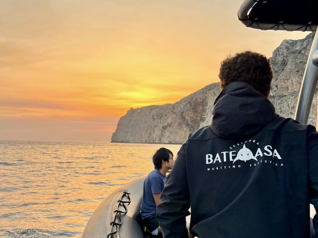 Passeio de Barco ao Pôr do Sol