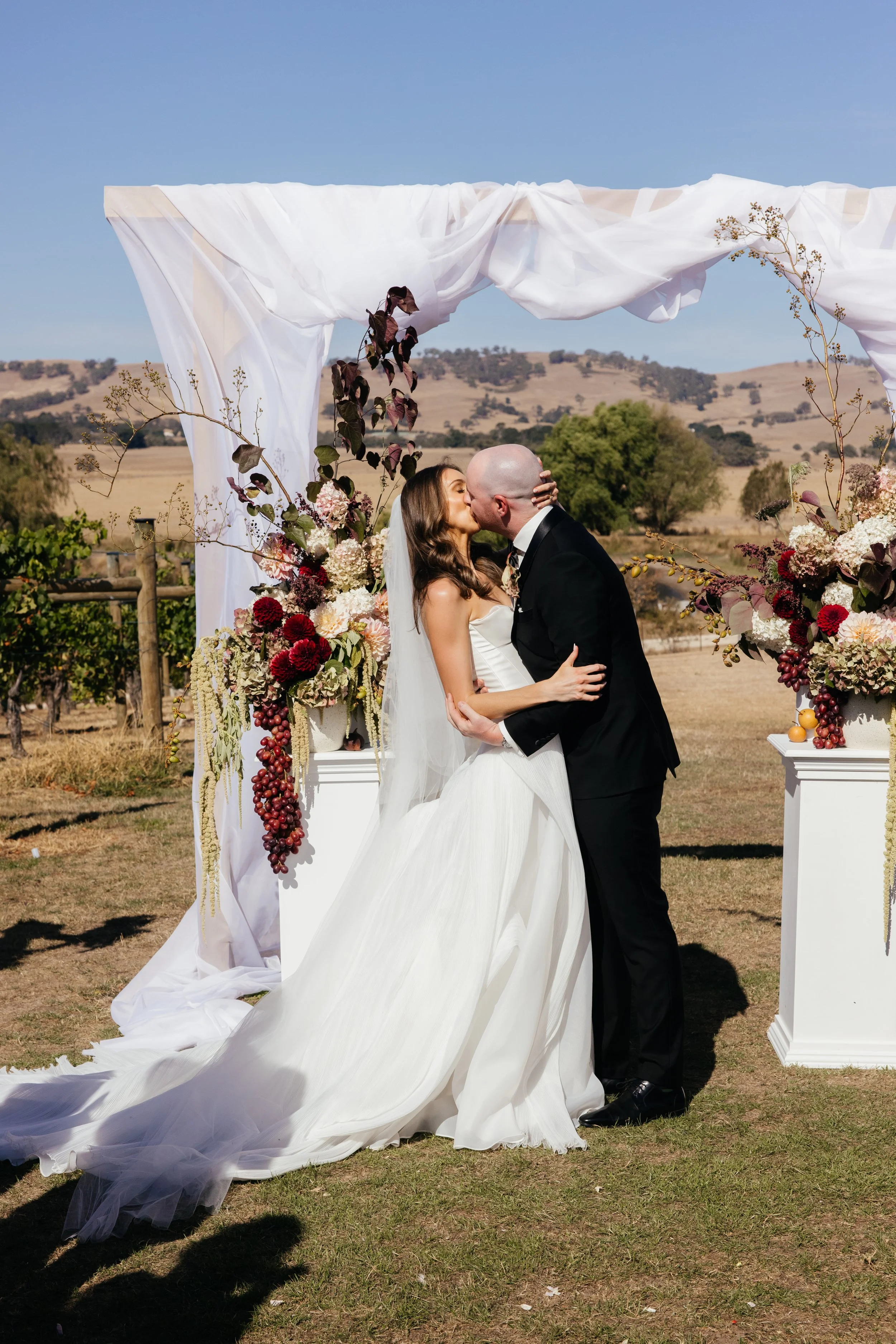 Leah + Mick -4707.jpg