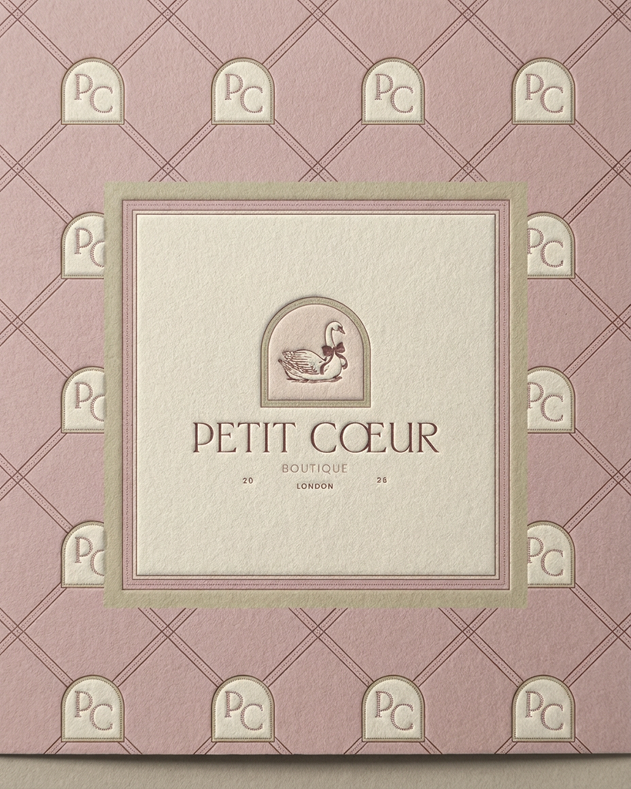 Petit Coeur - Mockup 1.png