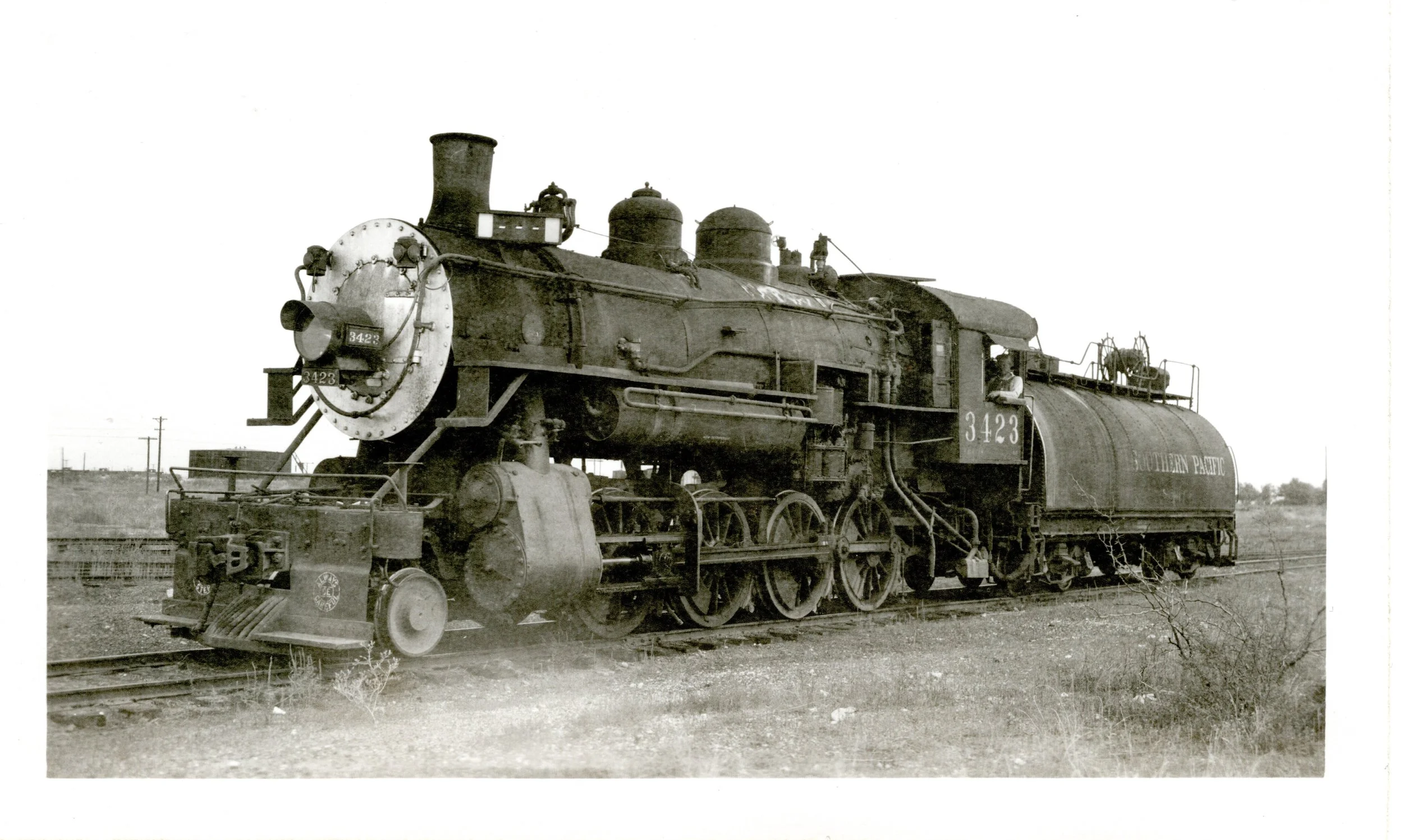 Southern Pacific 3423 Fireman's side Whale back tender 1200 dpi.jpg