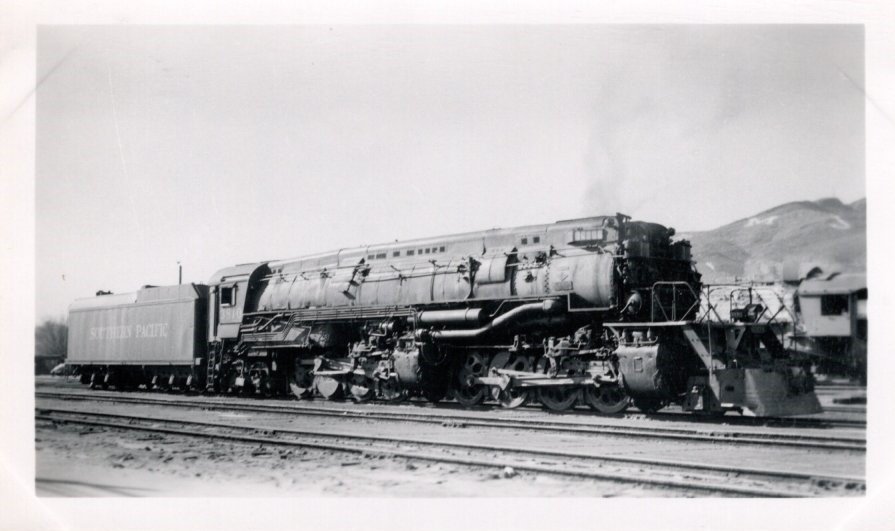 Southern Pacific 3810 at El Paso 200 dpi.jpg