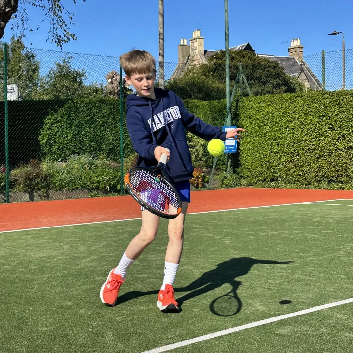 Summer Junior Tennis Programme | Week 2 is in full swing! 🎾

The sun is shining and we&rsquo;re excited to get week 2 underway! ☀️ Here&rsquo;s what we&rsquo;re focusing on across the groups:

🔴🟠 Red &amp; Orange Ball Groups:
Singles play with an 