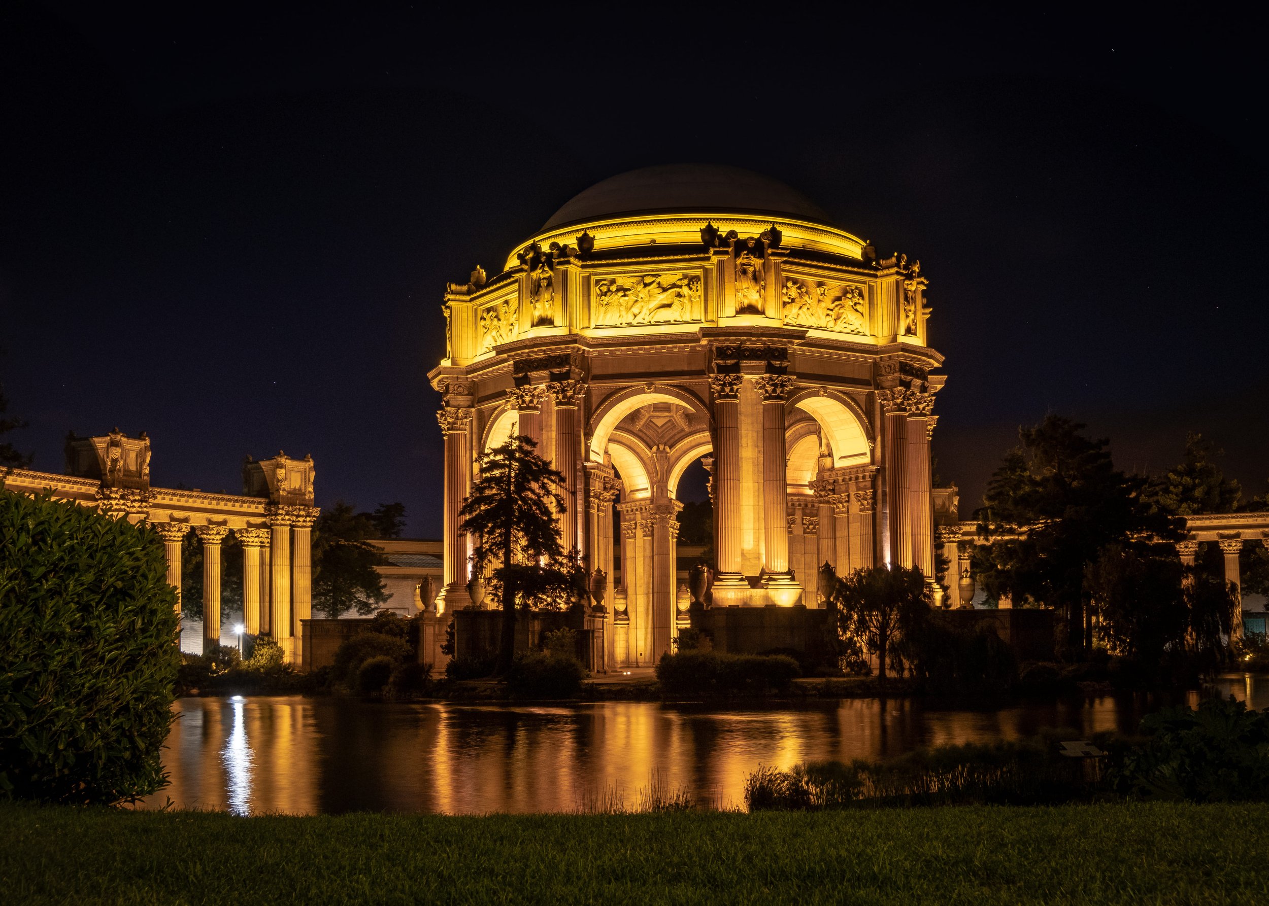 Midnight at the Palace of Fine Arts, SF - Fuji XH-1 + XF10-24mm f4