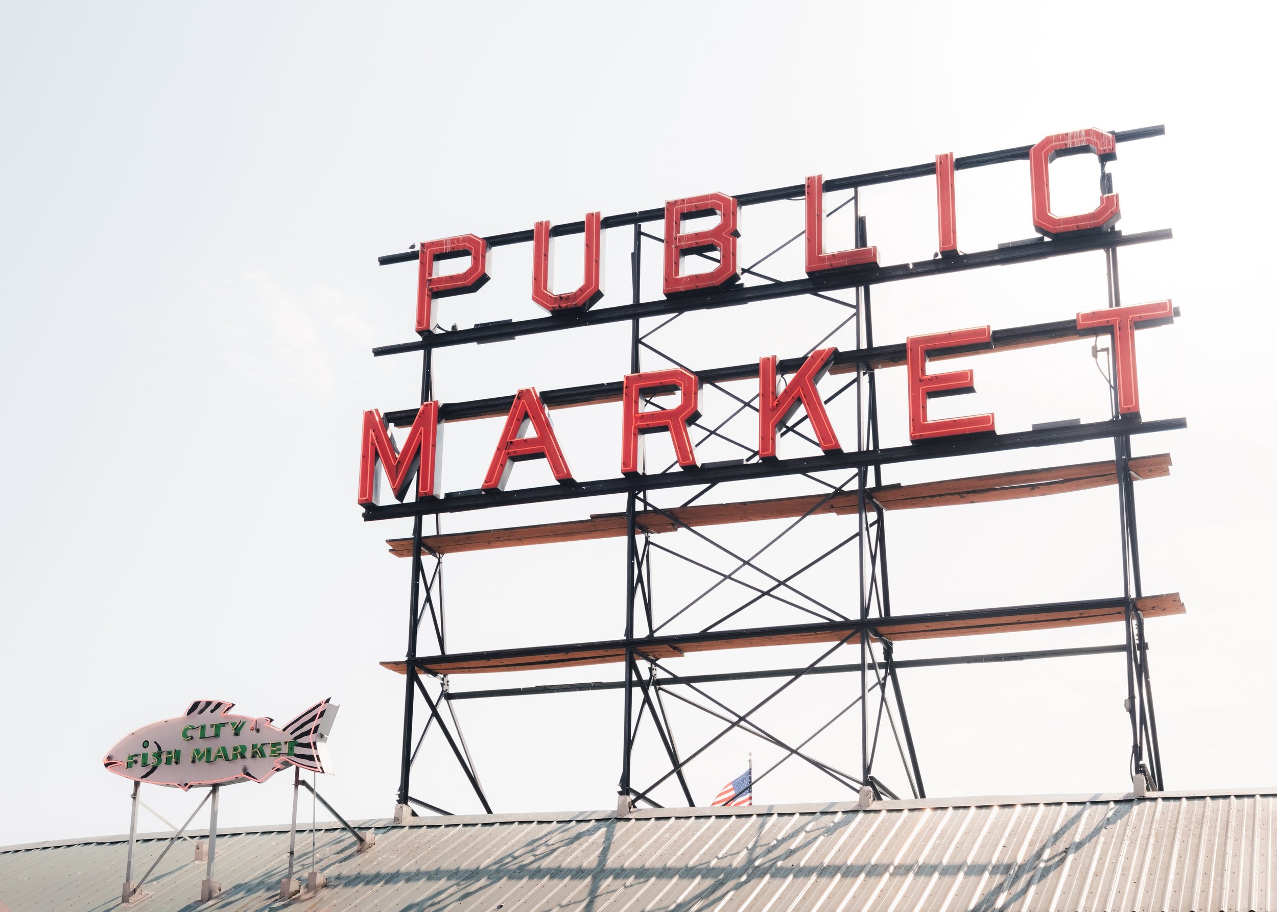 Overcast Day at Pike Market Seattle, WA - Fuji XT-5