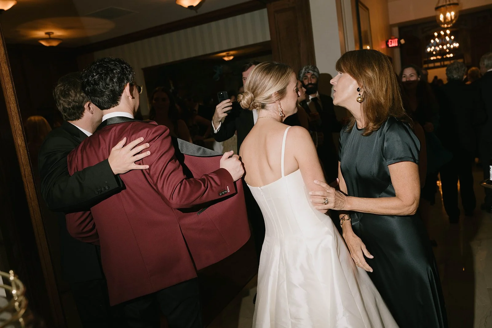 CamillaandTony_sWeddingDayPreview-55.jpg