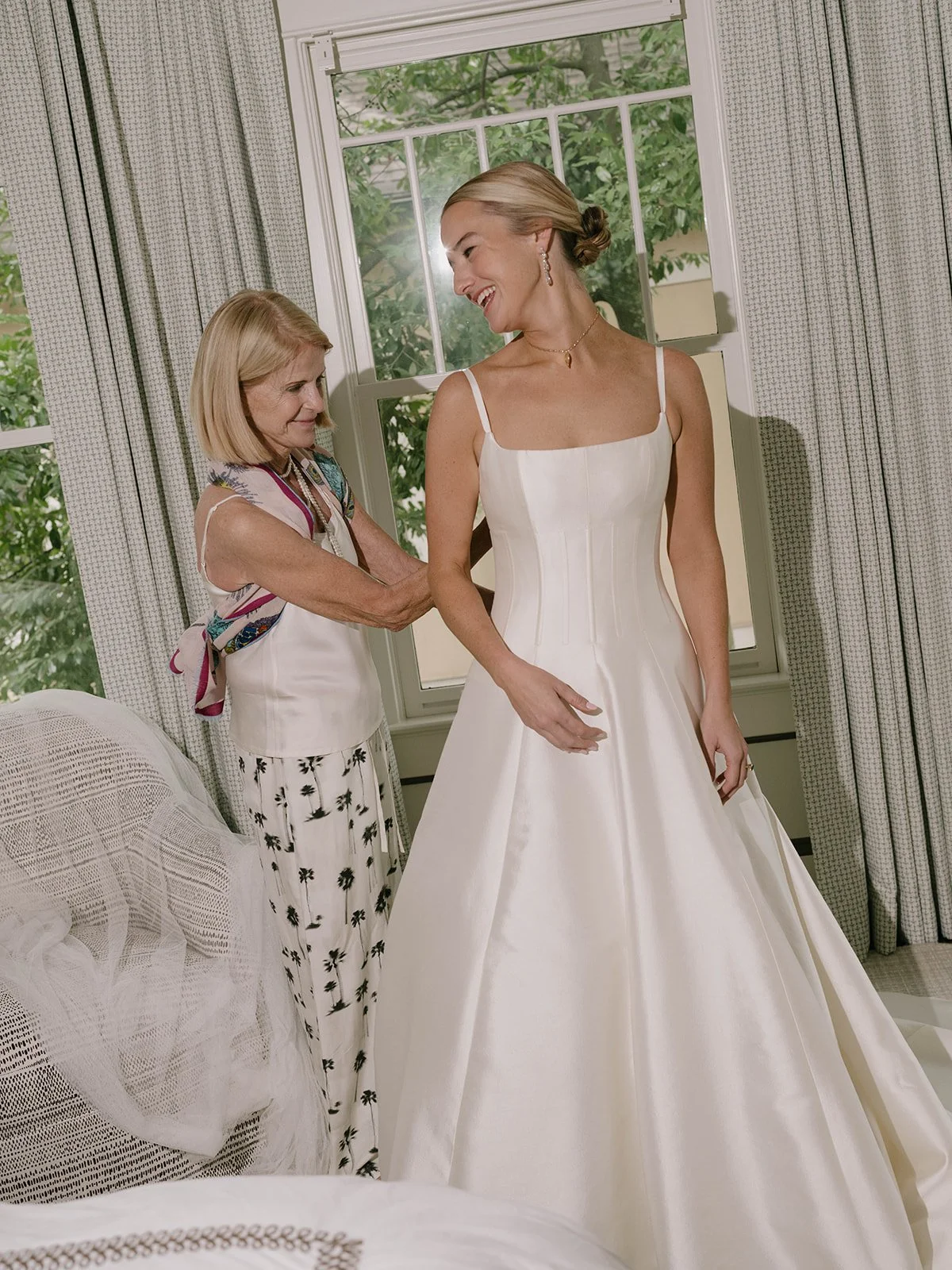 CamillaandTony_sWeddingDayPreview-13.jpg