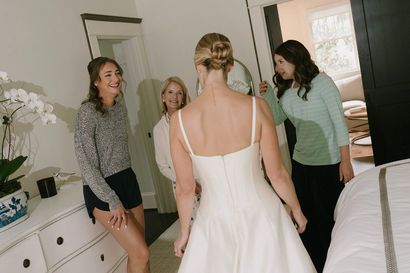 CamillaandTony_sWeddingDayPreview-10.jpg