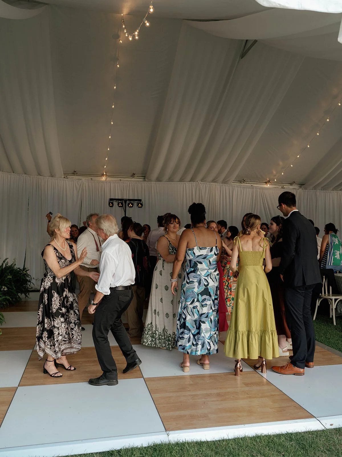 AllyandDustyn_sWeddingSneakPeek-106.jpg