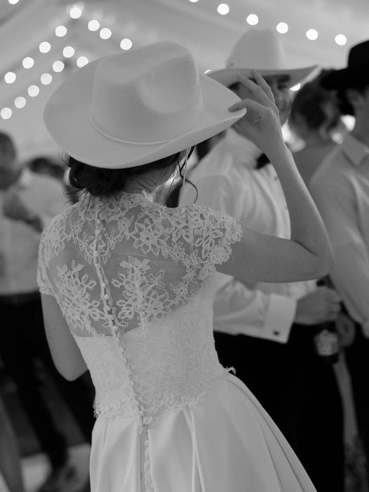 AllyandDustyn_sWeddingSneakPeek-118.jpg