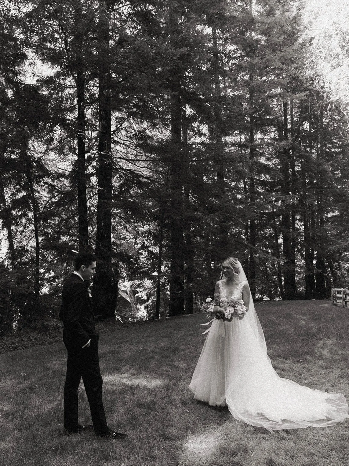 I need my couples to know that when I&rsquo;m looking at your photos, I am constantly calling all of you &ldquo;my babies&rdquo; with so much cute aggression. I love you to my soul. 

.
.
.

florals: @cassia.foret
hair: @lindsayireland
makeup: @divin