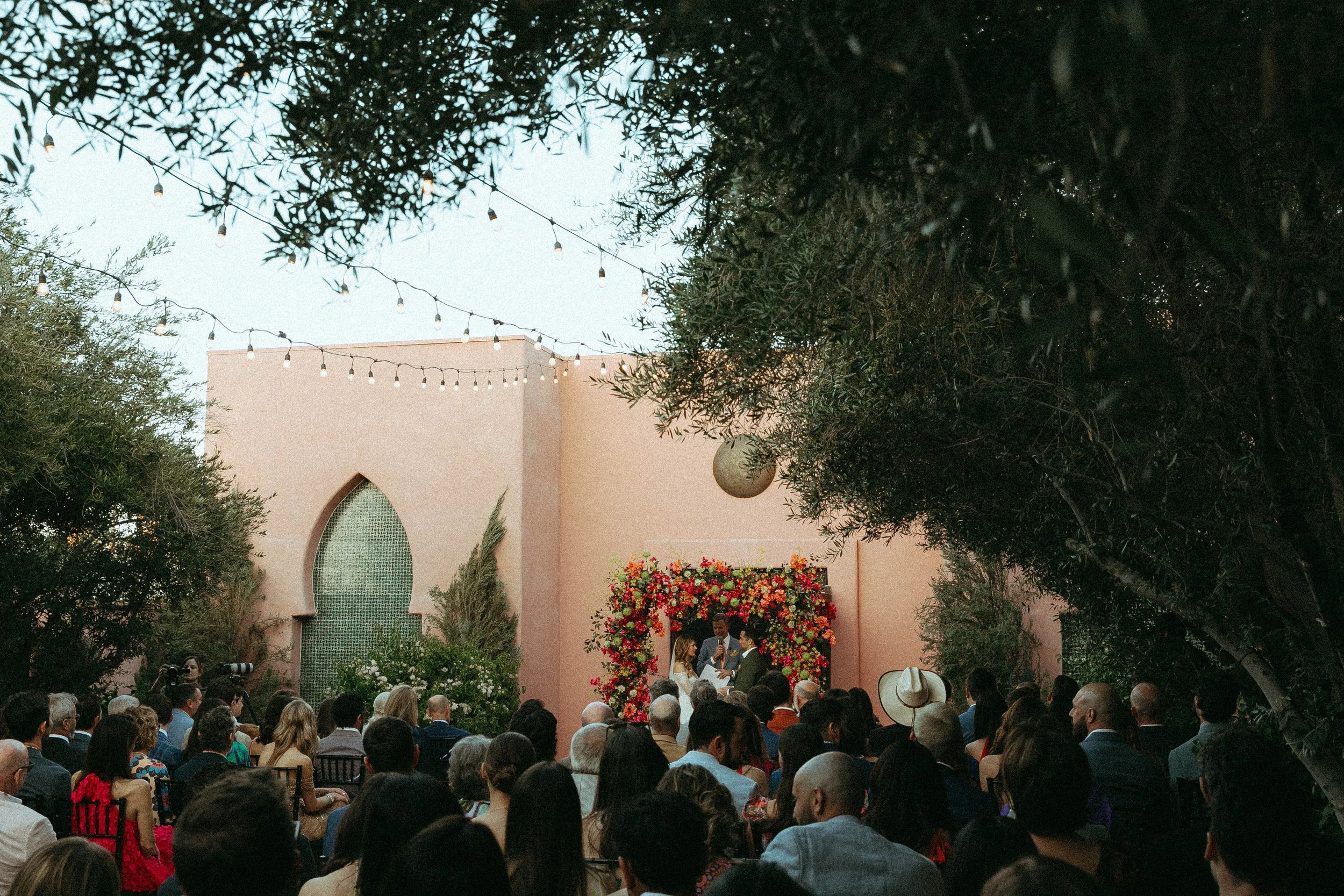 Crowd-Sourcing Real Wedding Stories for a Fresh Perspective on Modern Wedding Planning