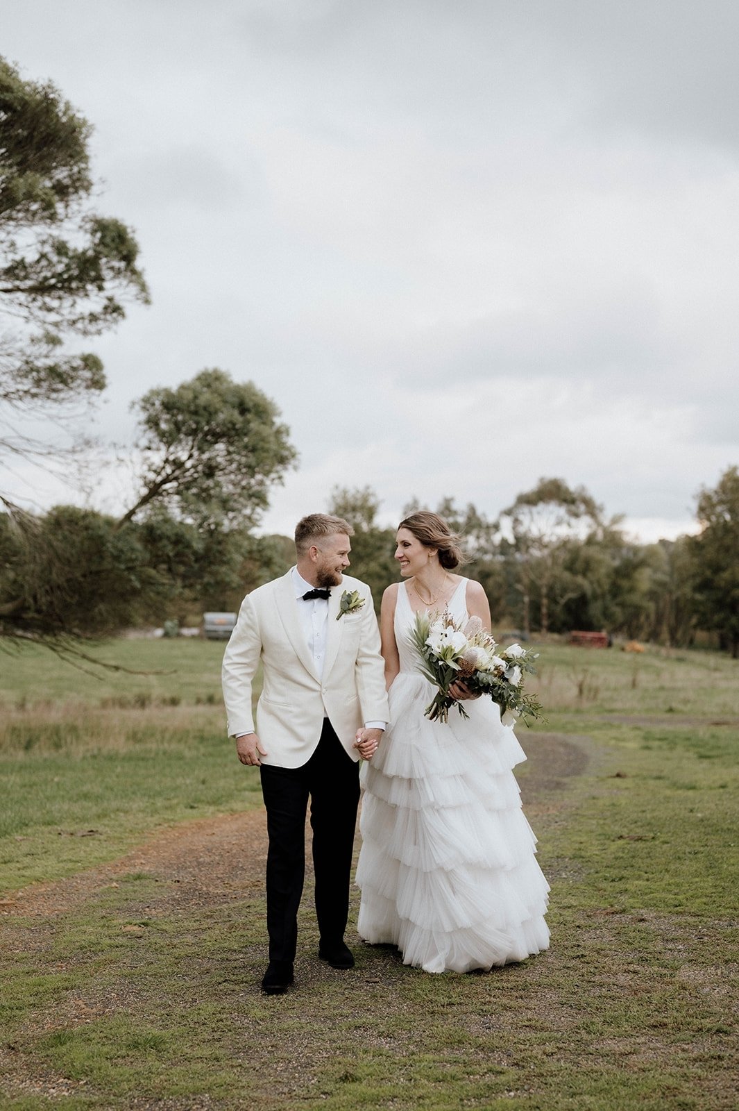 Sorcha &amp; James 💍
⠀⠀⠀⠀⠀⠀⠀
⠀⠀
We love seeing couples exploring the beautiful grounds of Waldara in their first moments as newlyweds 🌾

Captured by @onajanzenweddings