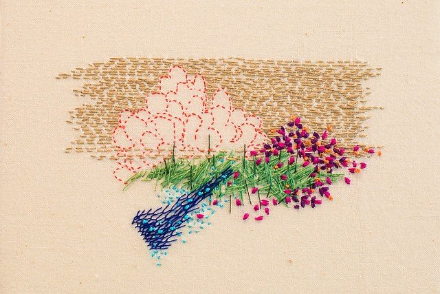 Flourish (2016) by Mia Eckes. Thread, cotton muslin.