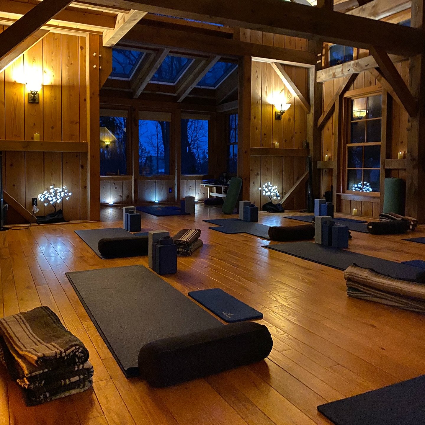 All ready to restore! Fridays nights are such a great yoga time! Come join us Fridays 5:30-6:30pm at the wellness Arts Center in Montrose, PA. $15 a class or 4 for $50. Reach out if you want more info! 

#calm #calmness #clarity #calmandclear #selfca