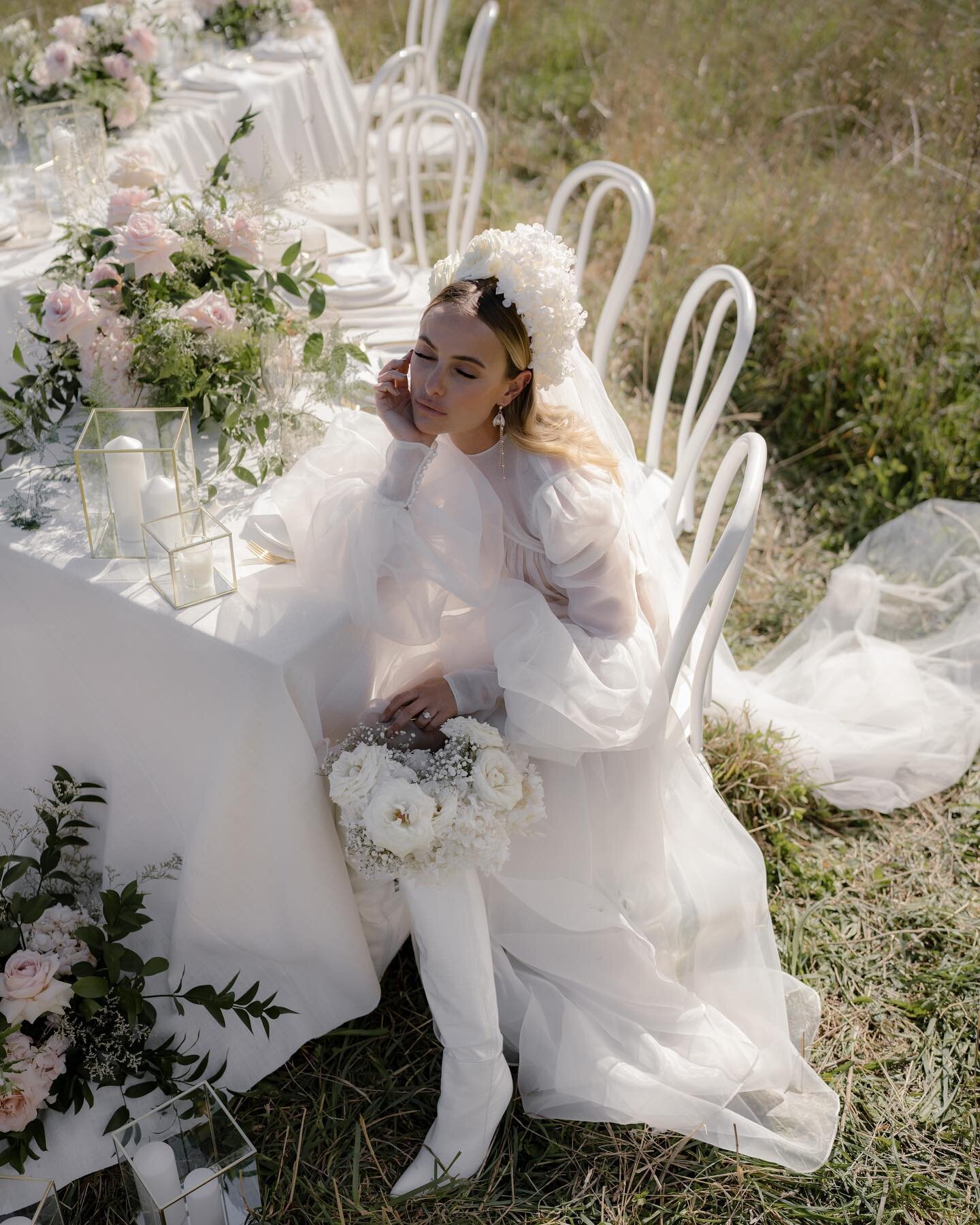 | EDITORIAL SHOOT |

So excited to share this dreamy collaborative styled shoot with you all and to introduce our new sister floral brand @sonadora_nz 

Stay tuned for some more gorgeous images from this shoot coming very soon. 

Photo | @haute.weddi