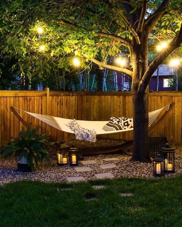 With a good book, I would never leave this spot 😍

📸 - Pinterest 
.
.
.
.
.
.
.
#backyardoasis #backyardgoals #homesweethome #dreaming #exteriordesign #realestate #womeninbusiness