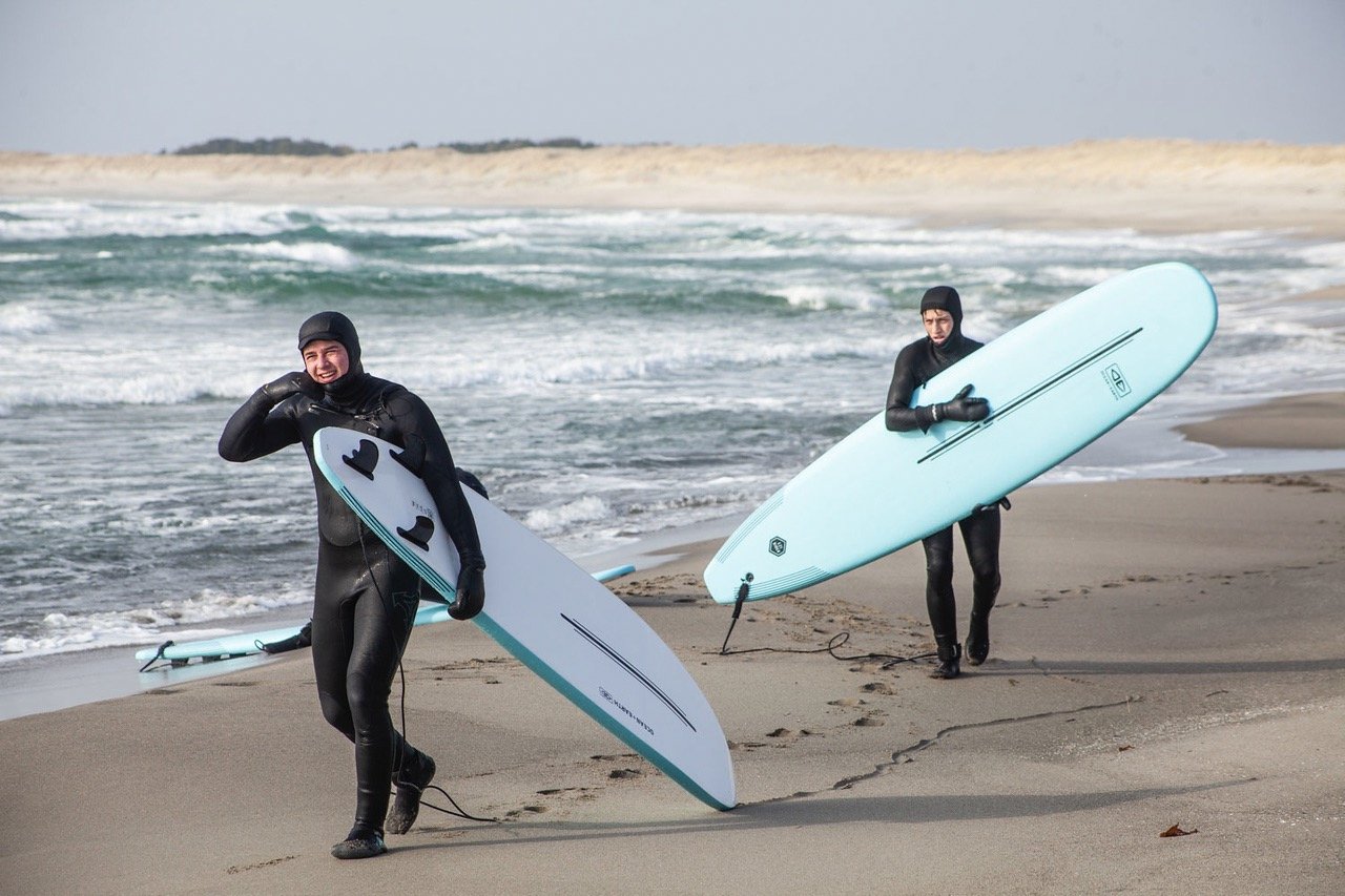 Surfetur til Solastranda med linja klatring dykk og surf.