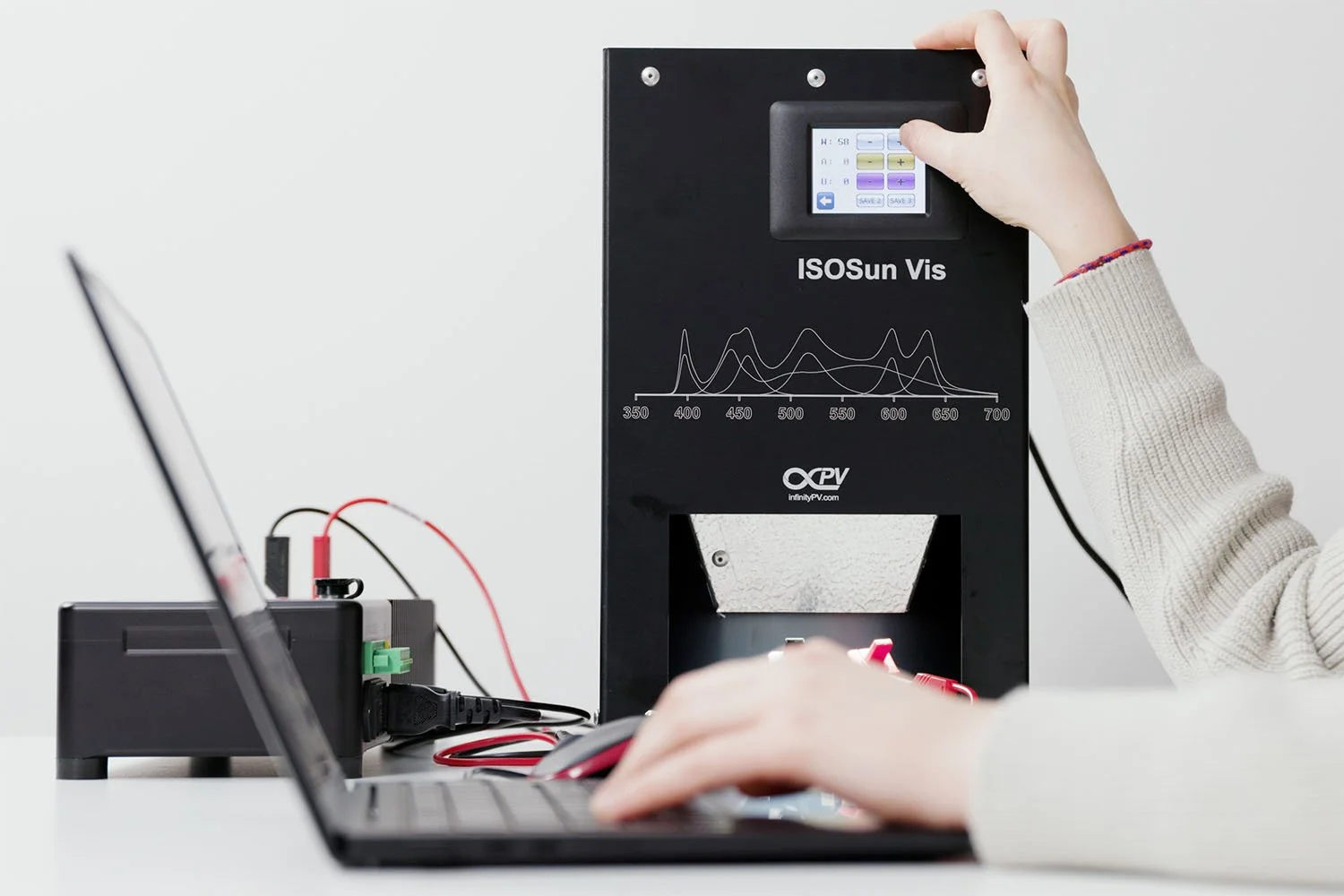 ISOSun Vis Solar Simulator – Compact, Class A Solar Testing Solution