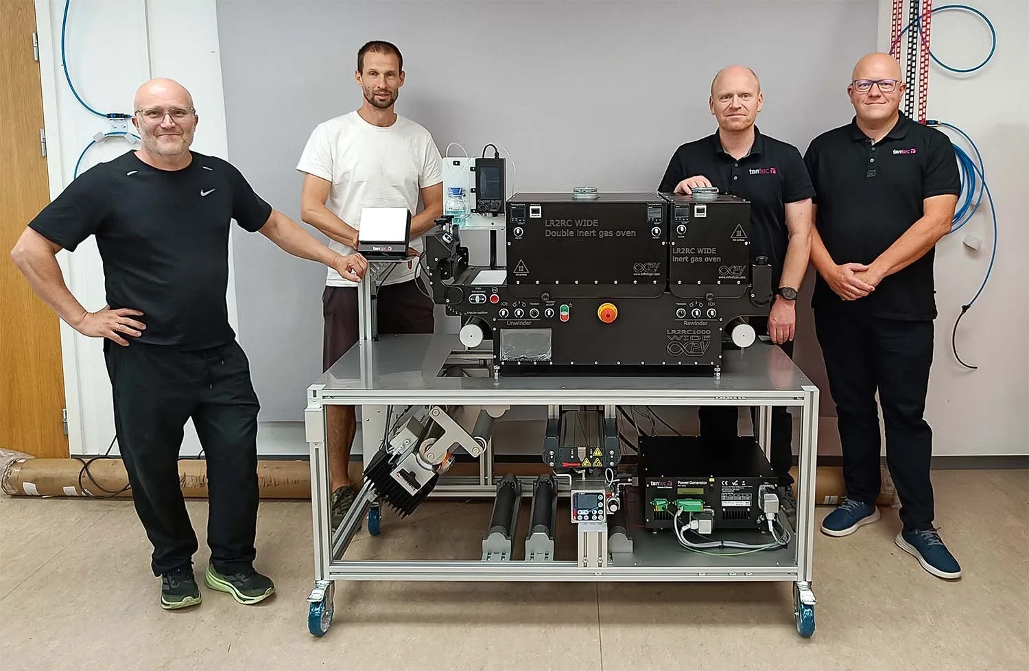 roll-to-roll slot-die coating