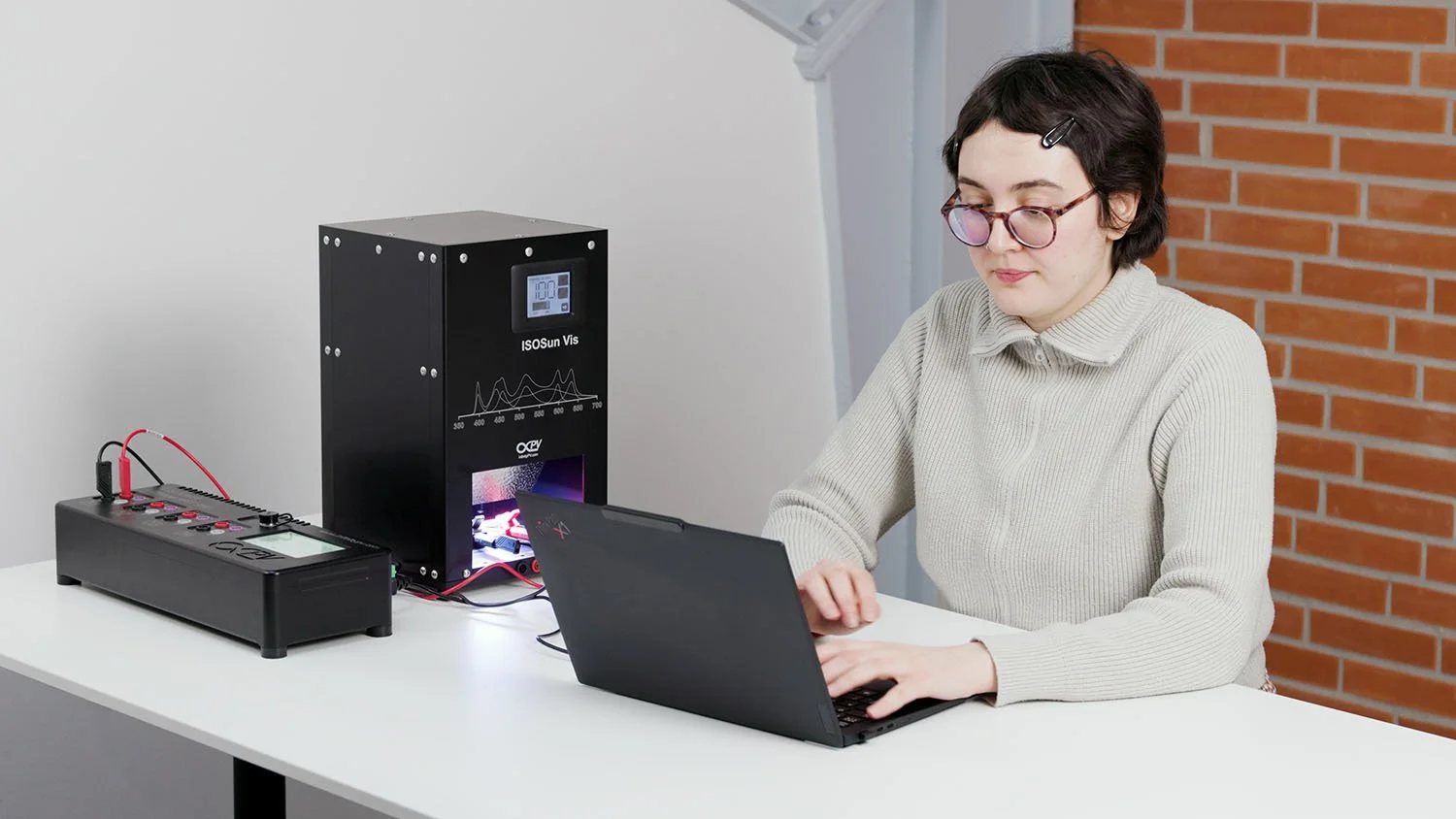 ISOSun Vis Solar Simulator – Compact, Class A Solar Testing Solution