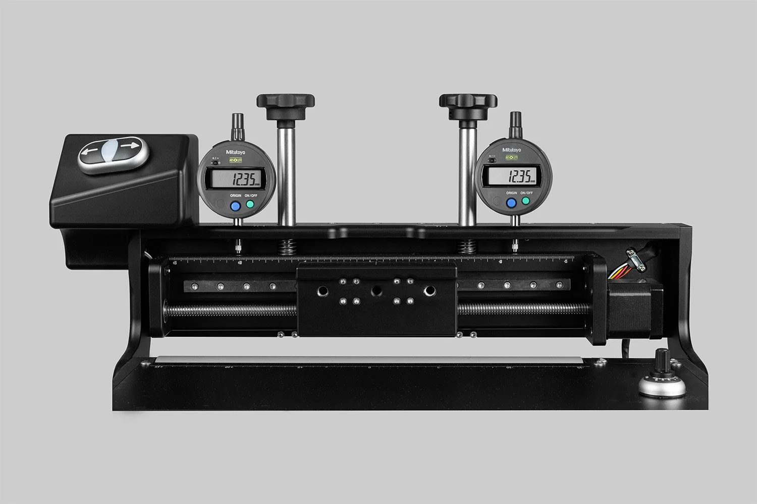 Advanced Mounting System for the Laboratory Roll-to-Roll Coater Wide Platform