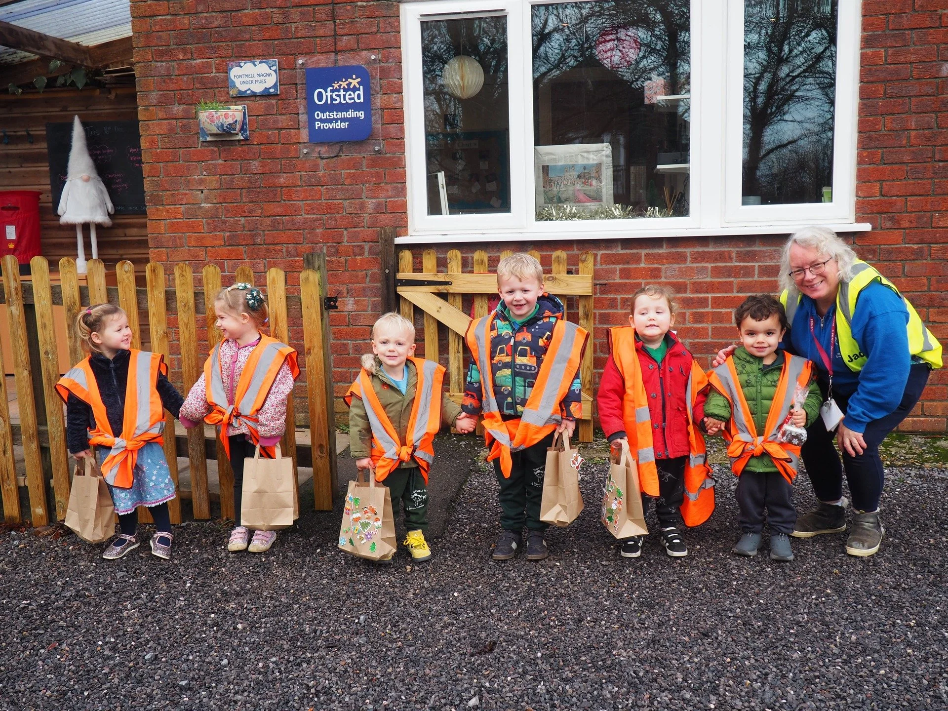 Today a little group of children delivered some festive joy to some of our neighbours in the village. They also popped in to the shop and the St Andrews school with cakes and cards!