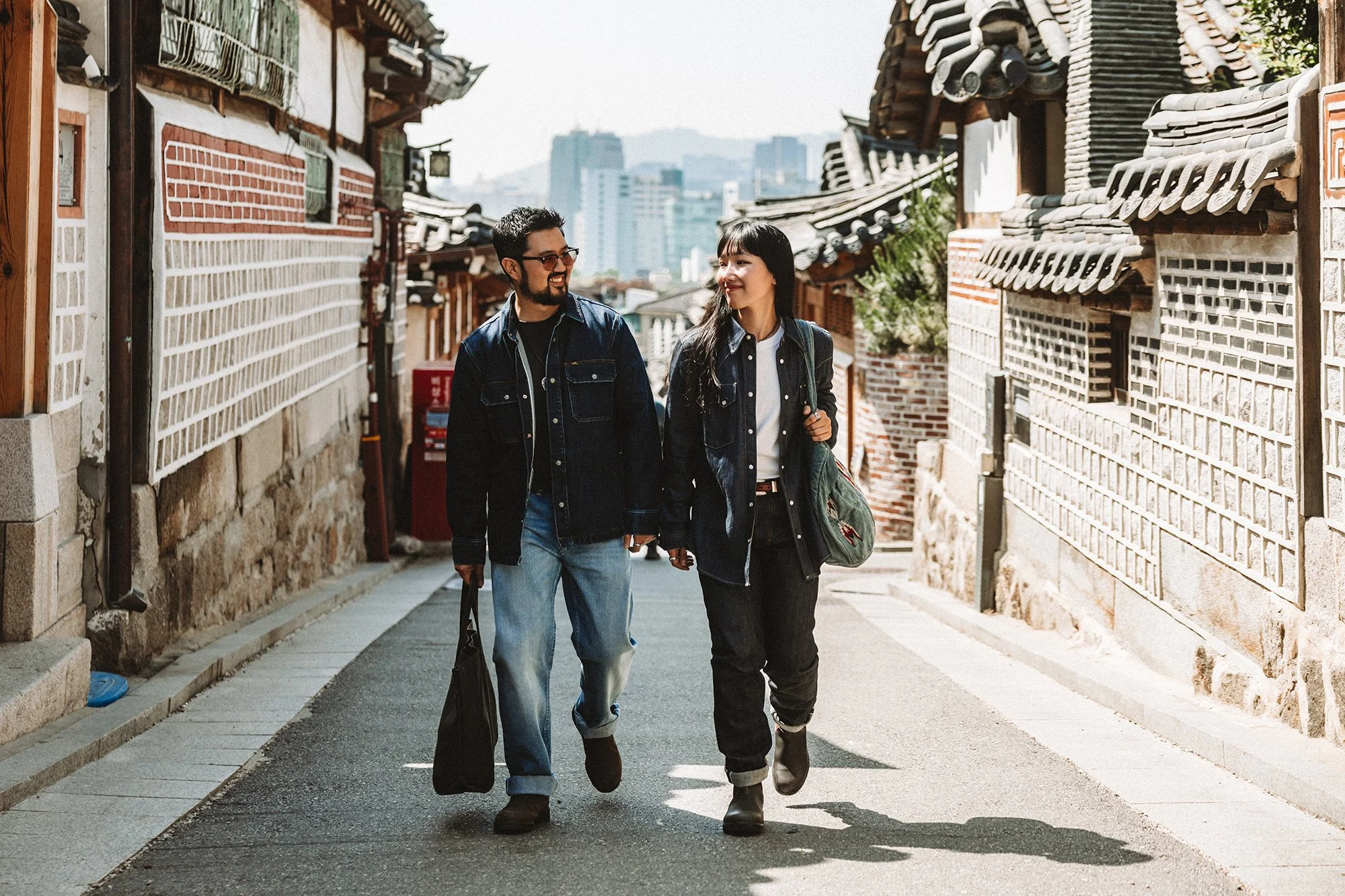 LEE101-SS24-SEOUL-HA-NEUL-VIVA-3 copy1.jpg