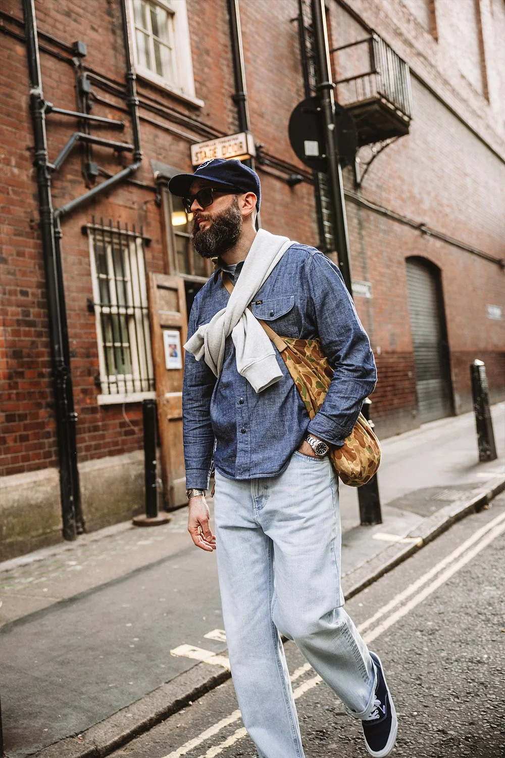 LEE101-SS24-LONDON1-1 copy4.jpg