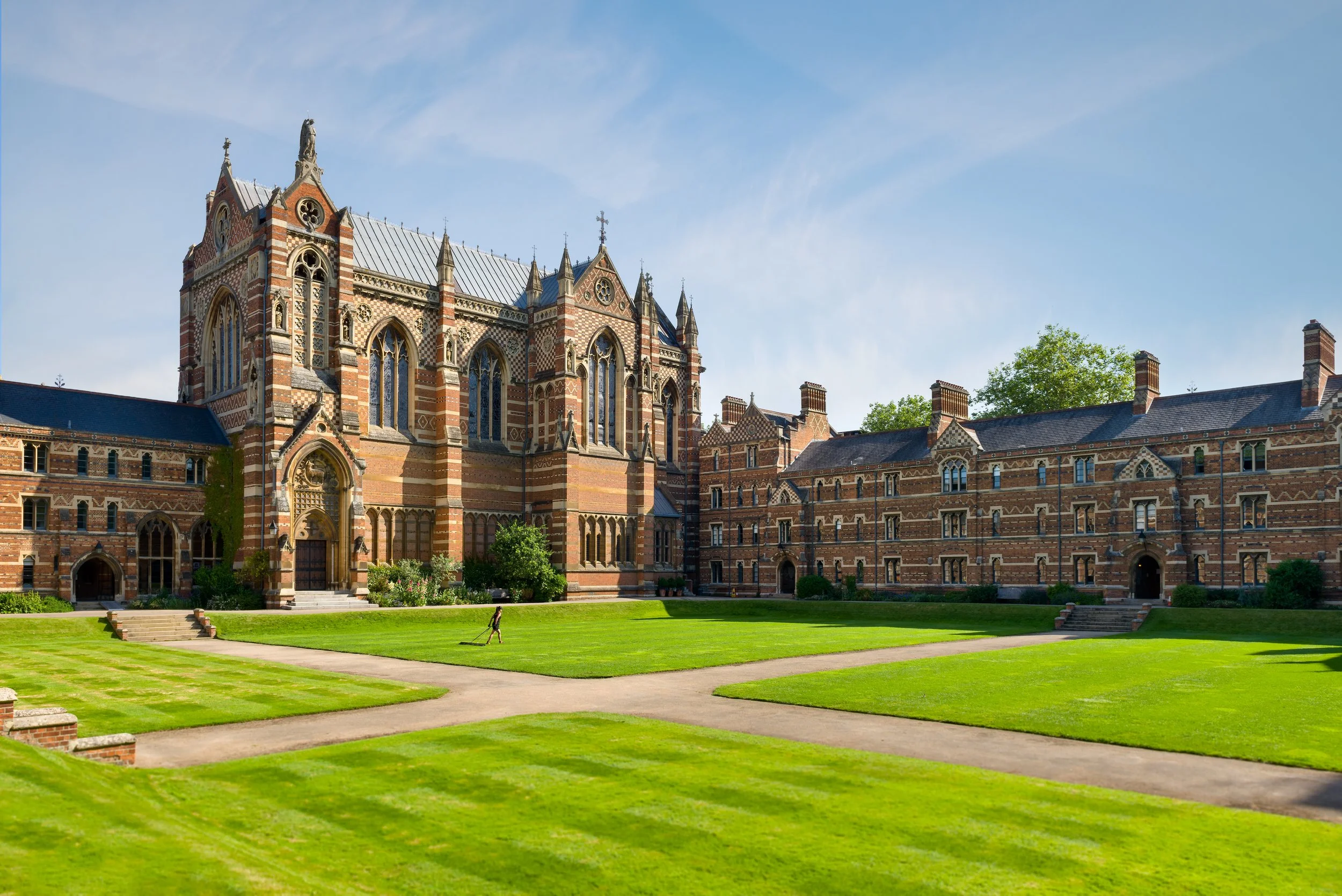 Keble_sRGB4k_03.jpg