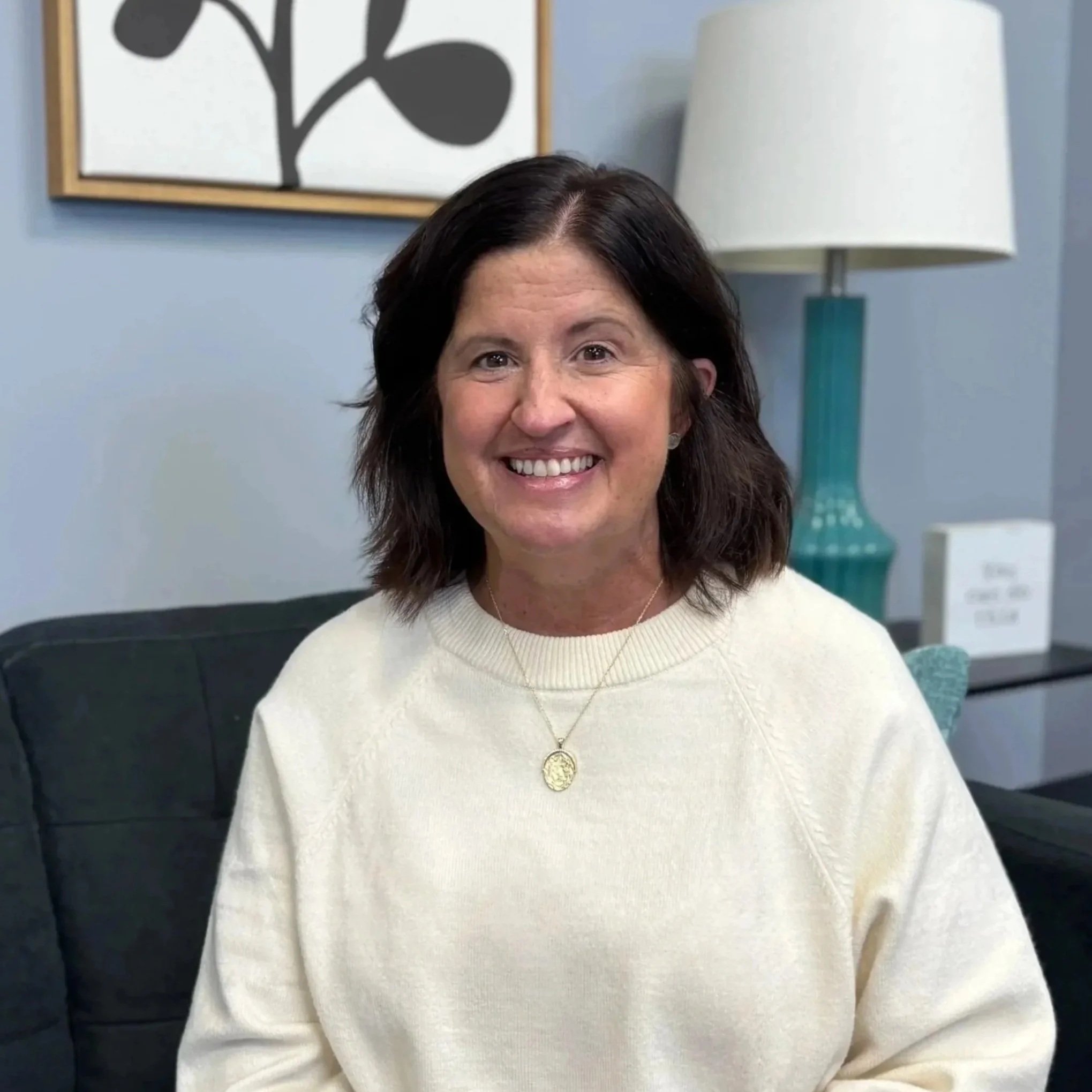 Photo of Rhonda Lanter, therapist intern in Indianapolis. Are you feeling anxious or depressed? Discover how anxiety therapy in Indy can help.