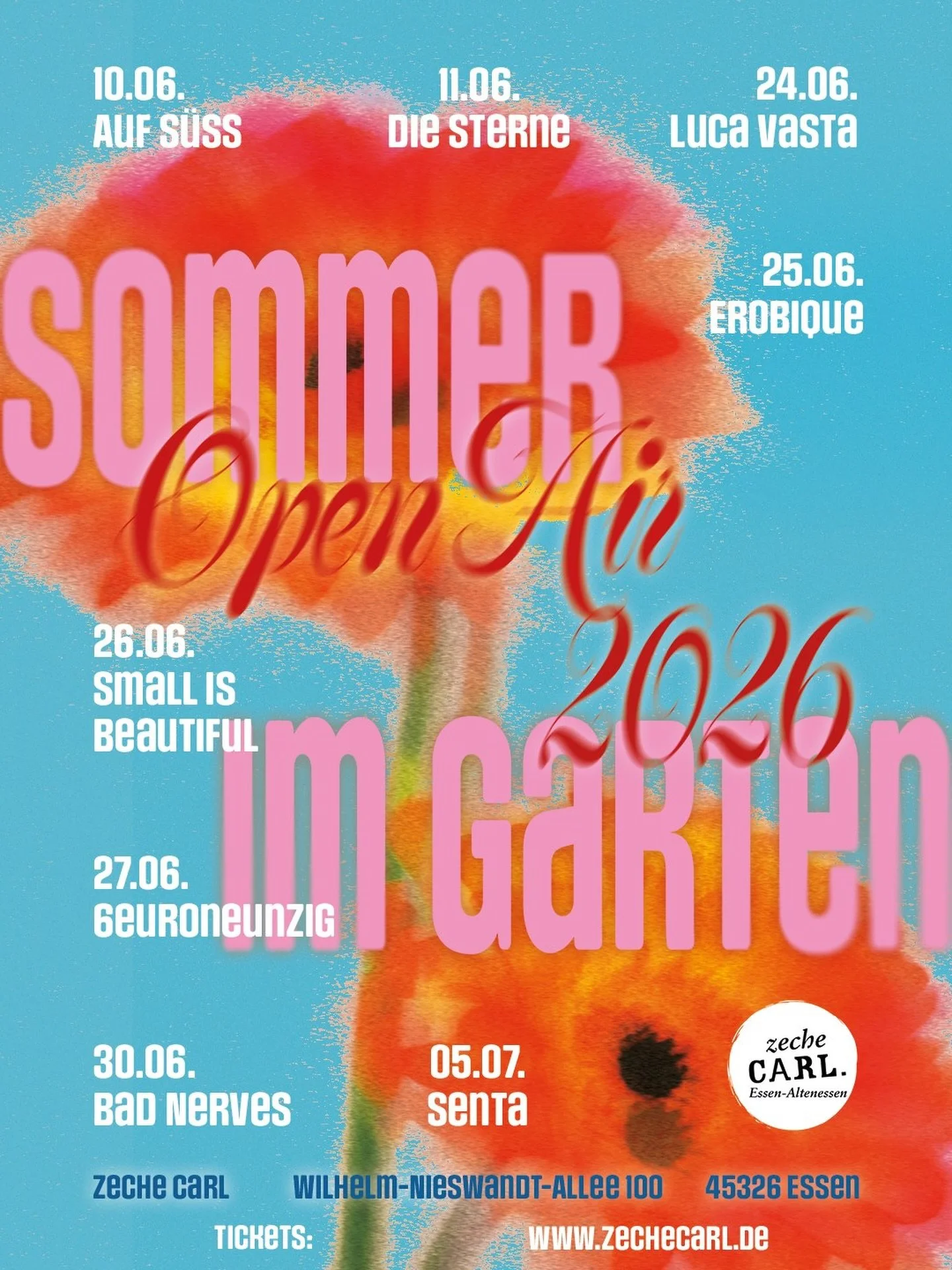 Sommer im Garten 2026
Die Zeche Carl feiert den Sommer im Garten!

Schon in den vergangenen f&uuml;nf Jahren hat die Zeche Carl den Innenhof der Kaue kurzerhand zur Freilichtb&uuml;hne erkoren und mit &bdquo;CARLs Drau&szlig;ensommer&ldquo; ein klein