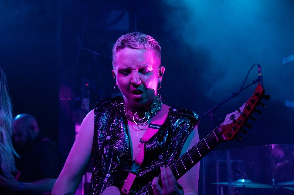 @shardsoflight_ - Cyan Kicks - Adrian Flux Waterfront Studio - 07.07.2025 - 007.jpg