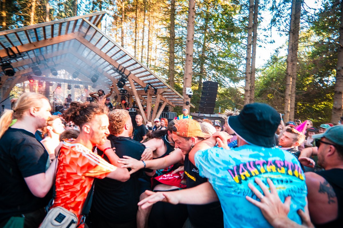 @Louishitchphotos - Native James - 2000Trees 2026 - 09-07-2026 - 004.jpg