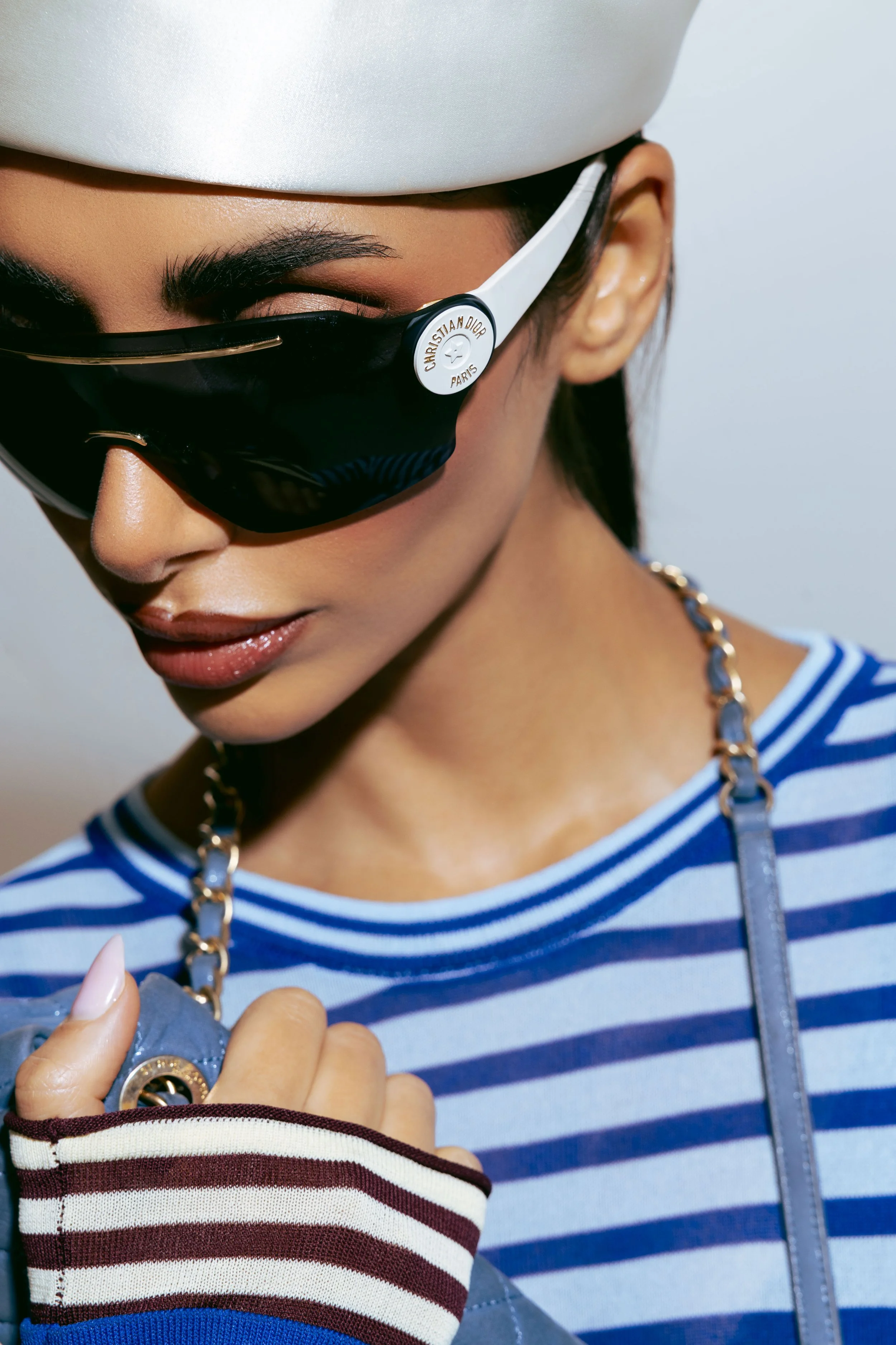 SUNGLASSES7390.jpg