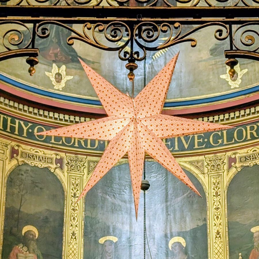 This Sunday, 21st December, Holy Trinity's Festival of Lessons and Carols will take place.
The whole choral foundation will come together for an evening of musical delight, readings, poetry and reflection, in anticipation of Christmas.
Everyone is we