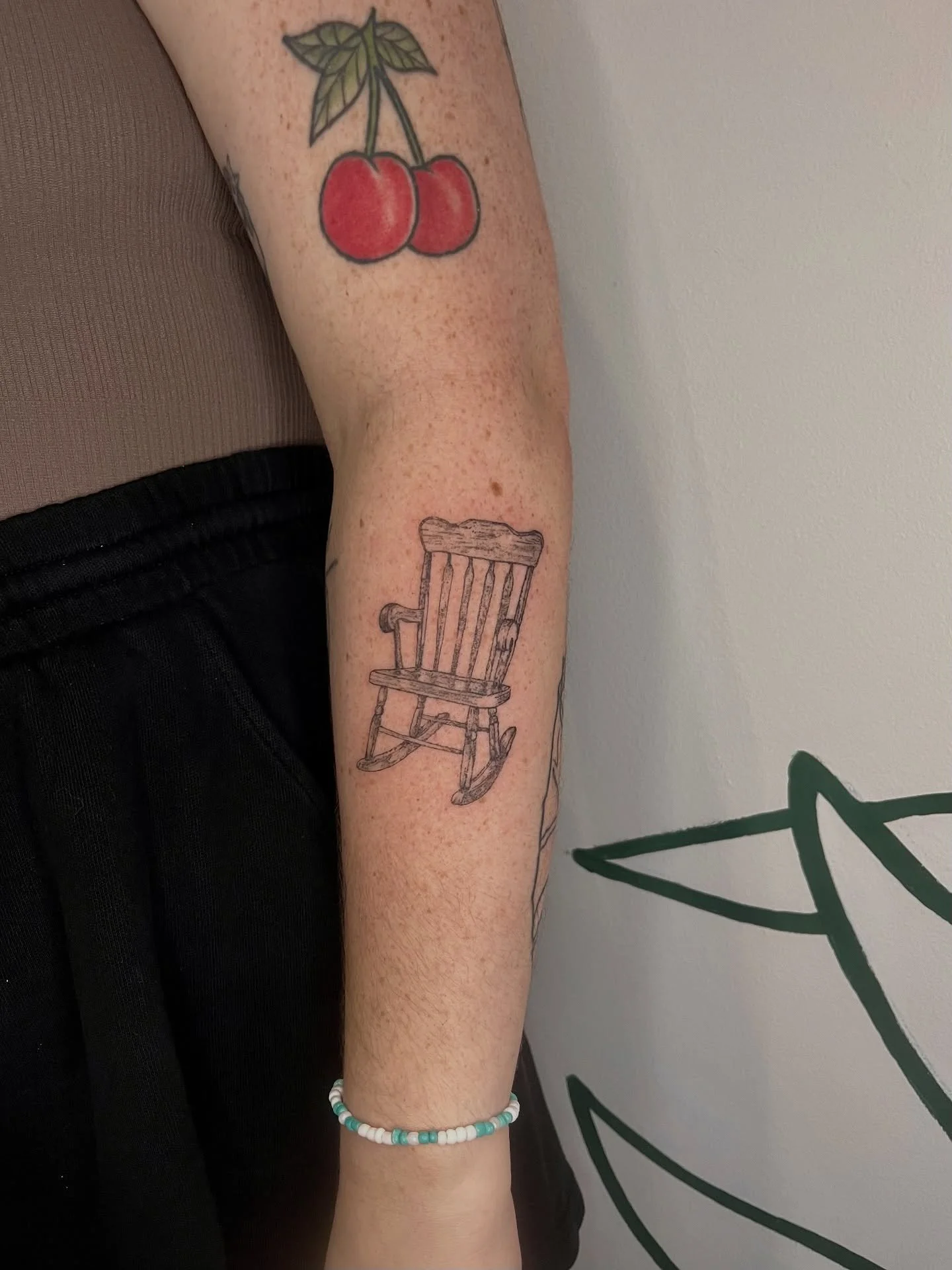 fun lil tattoo dump from some recents! thank you to everyone for coming by 😊 
.
.
.
.
as always made w lotsa love 
@honey_tattoo.roc 
.
.
.
.
books are open for dec and soon Jan :) links in bio
.
.
.
.
.
#tattoos #585 #qttr #ladybug #floraltattoo #f