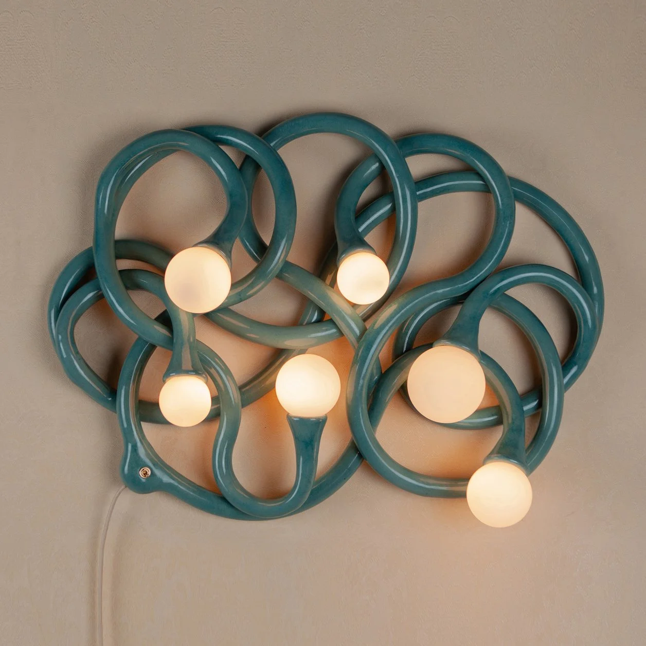 6 Globe Wall Squiggle, 2022