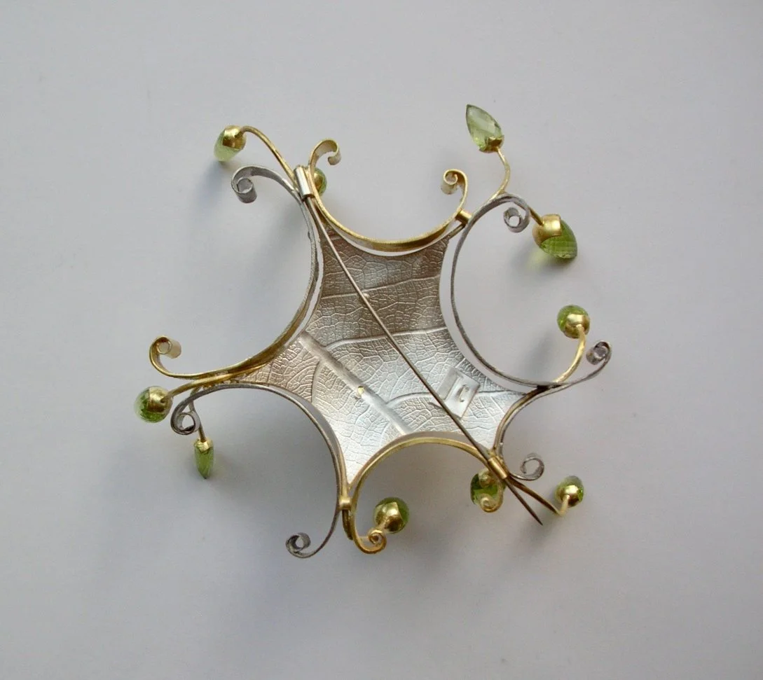 Little-Sister-Brooch-02.jpg