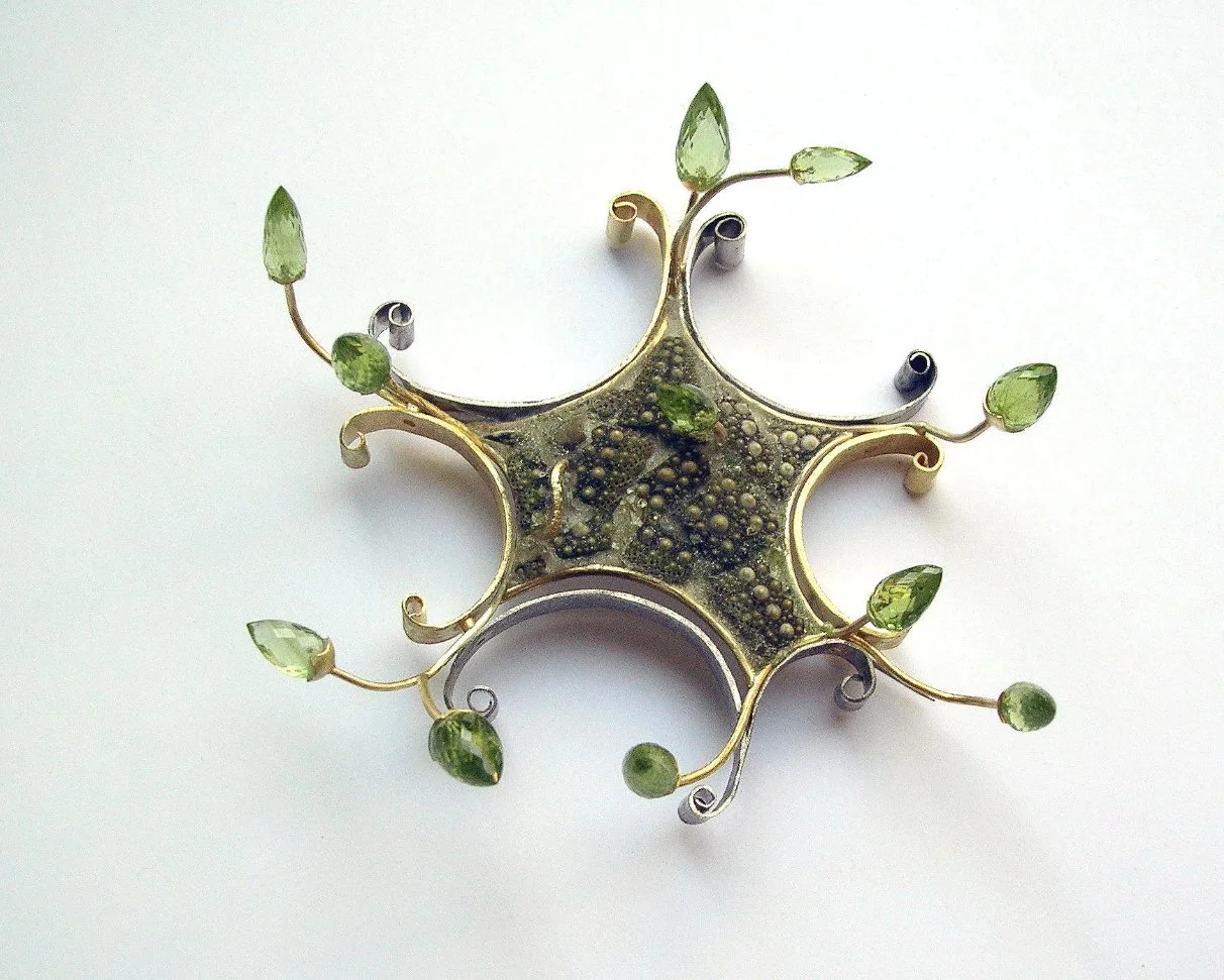 Little-Sister-Brooch-01.jpg
