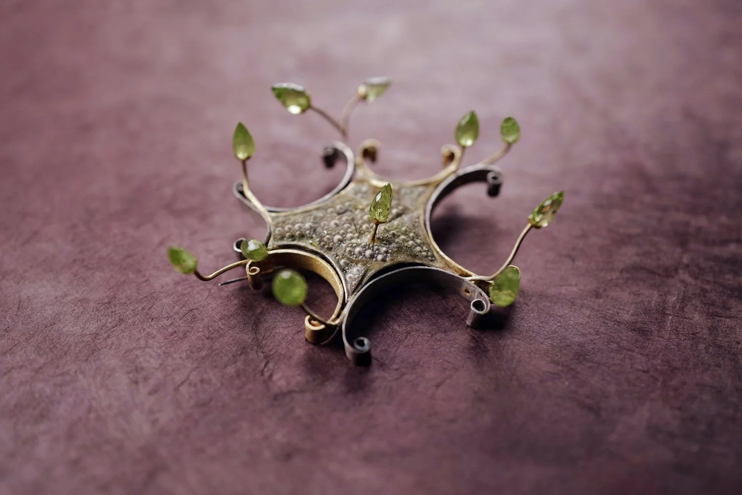 Jennifer Trask.Little Sister Brooch.Color3.Courtesy of Studio Roh.jpg