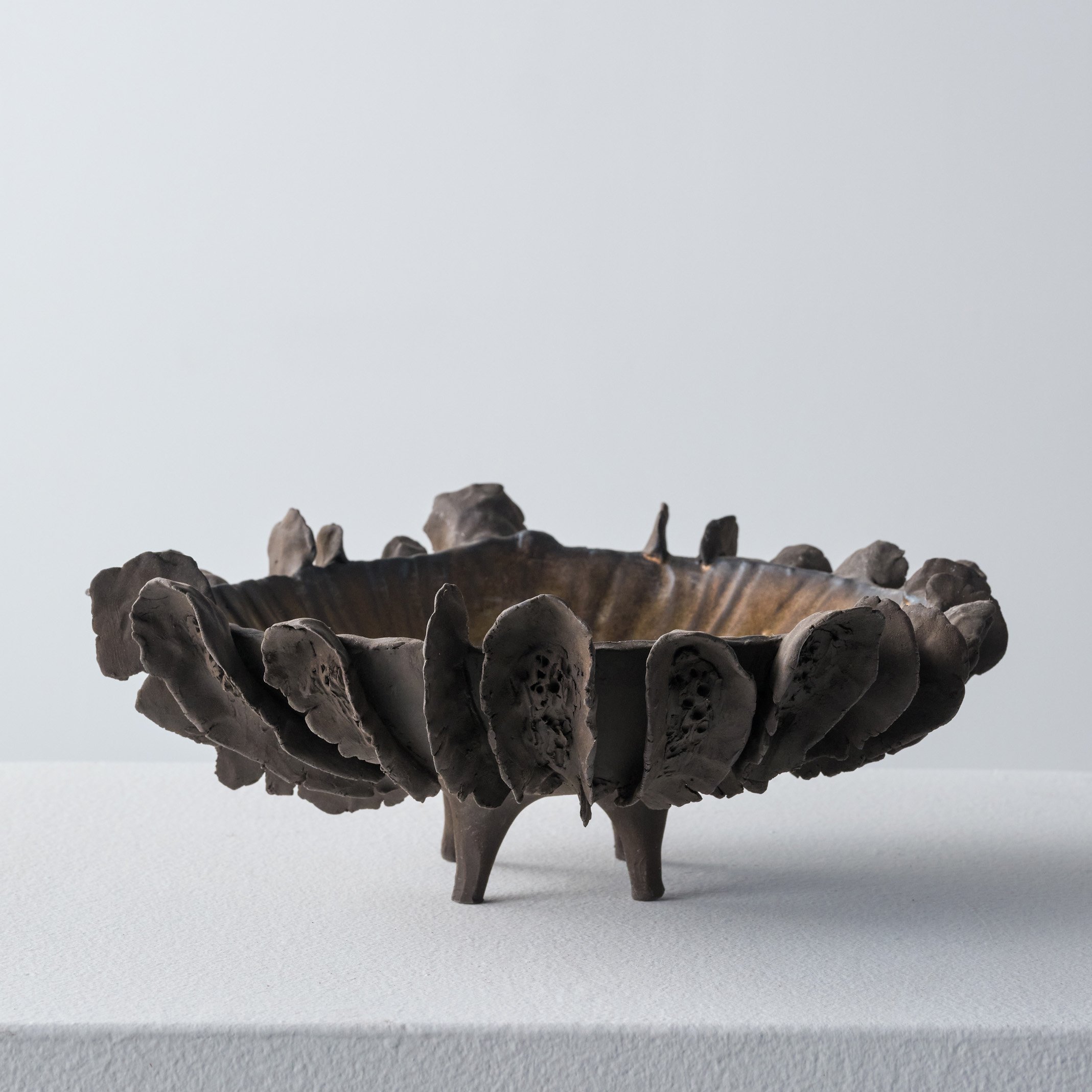 TDM1209-PetaleBrownFootedBowl-02-web.jpg